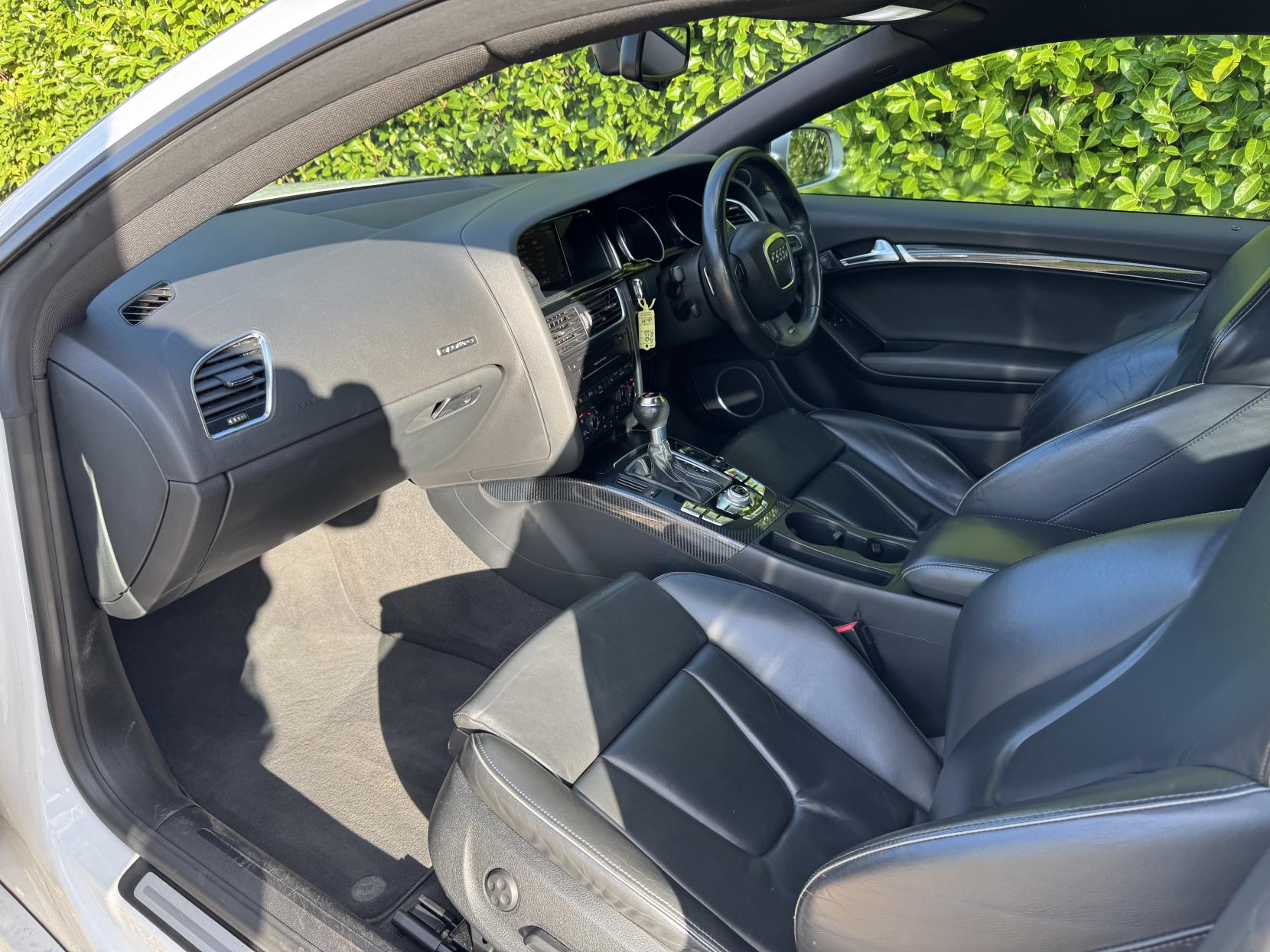 Audi RS5 4.2 FSI V8 Coupe 2dr Petrol S Tronic quattro Euro 4 (450 ps)