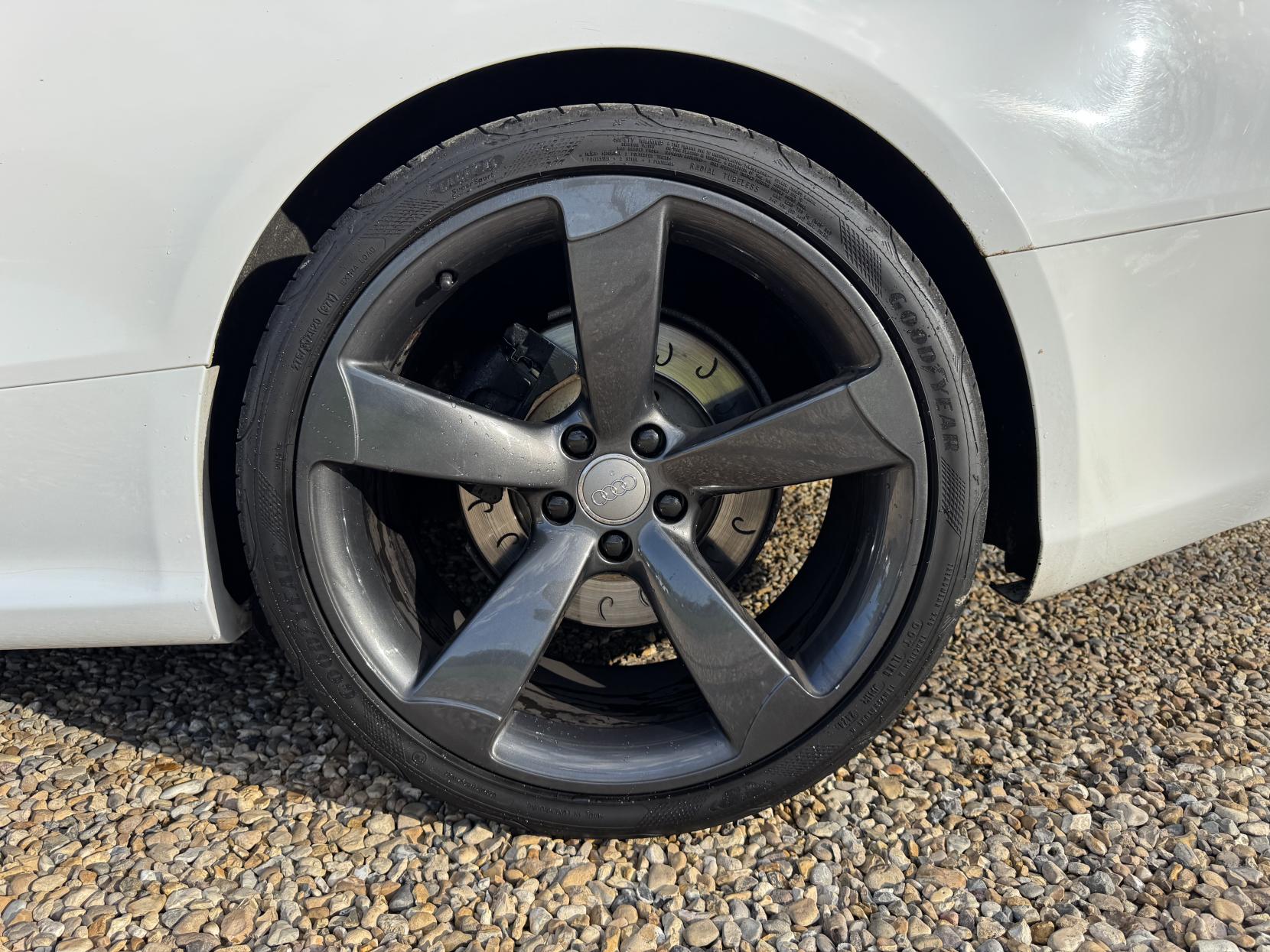 Audi RS5 4.2 FSI V8 Coupe 2dr Petrol S Tronic quattro Euro 4 (450 ps)