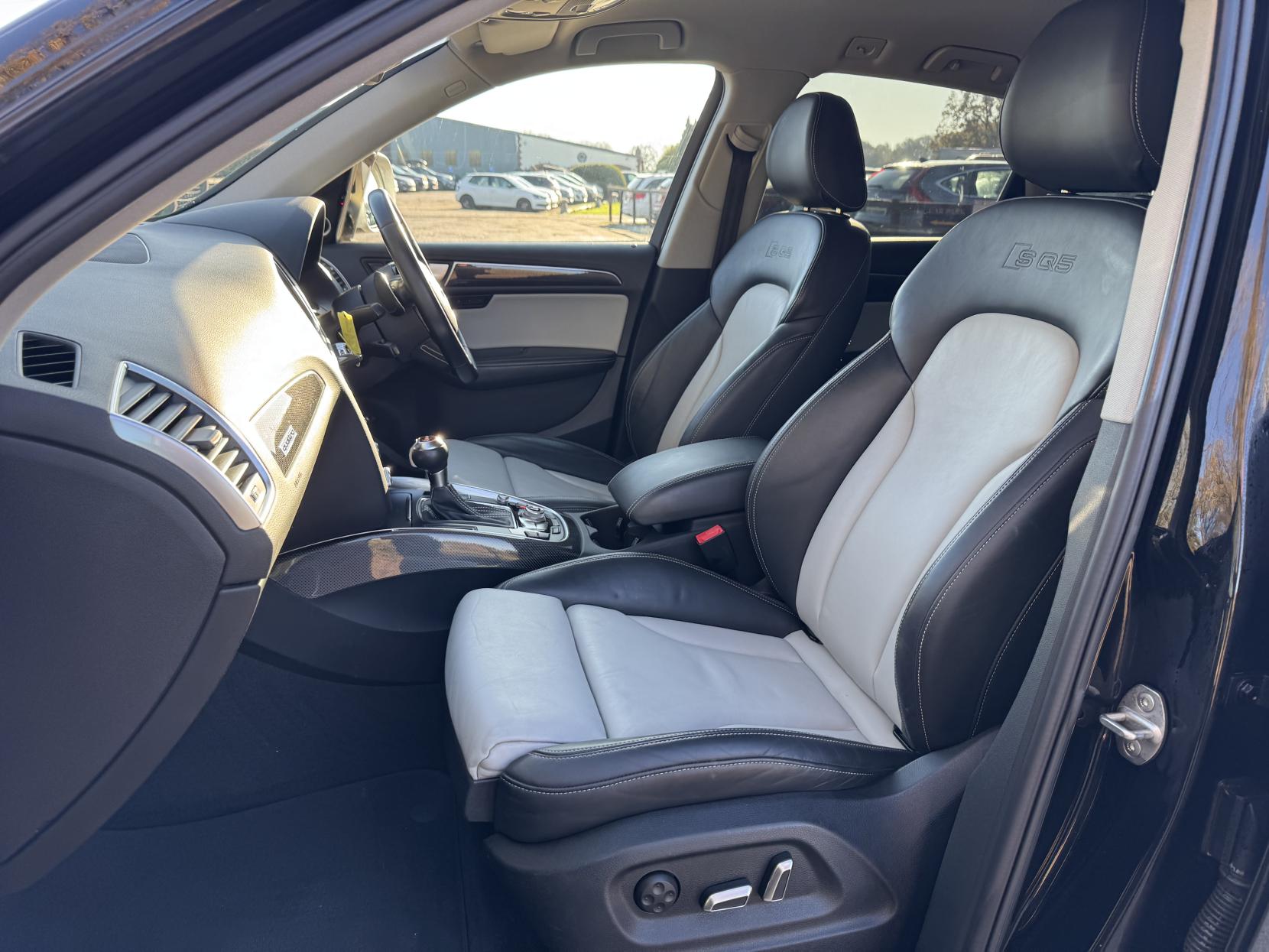 Audi SQ5 3.0 BiTDI V6 SUV 5dr Diesel Tiptronic quattro Euro 5 (s/s) (313 ps)