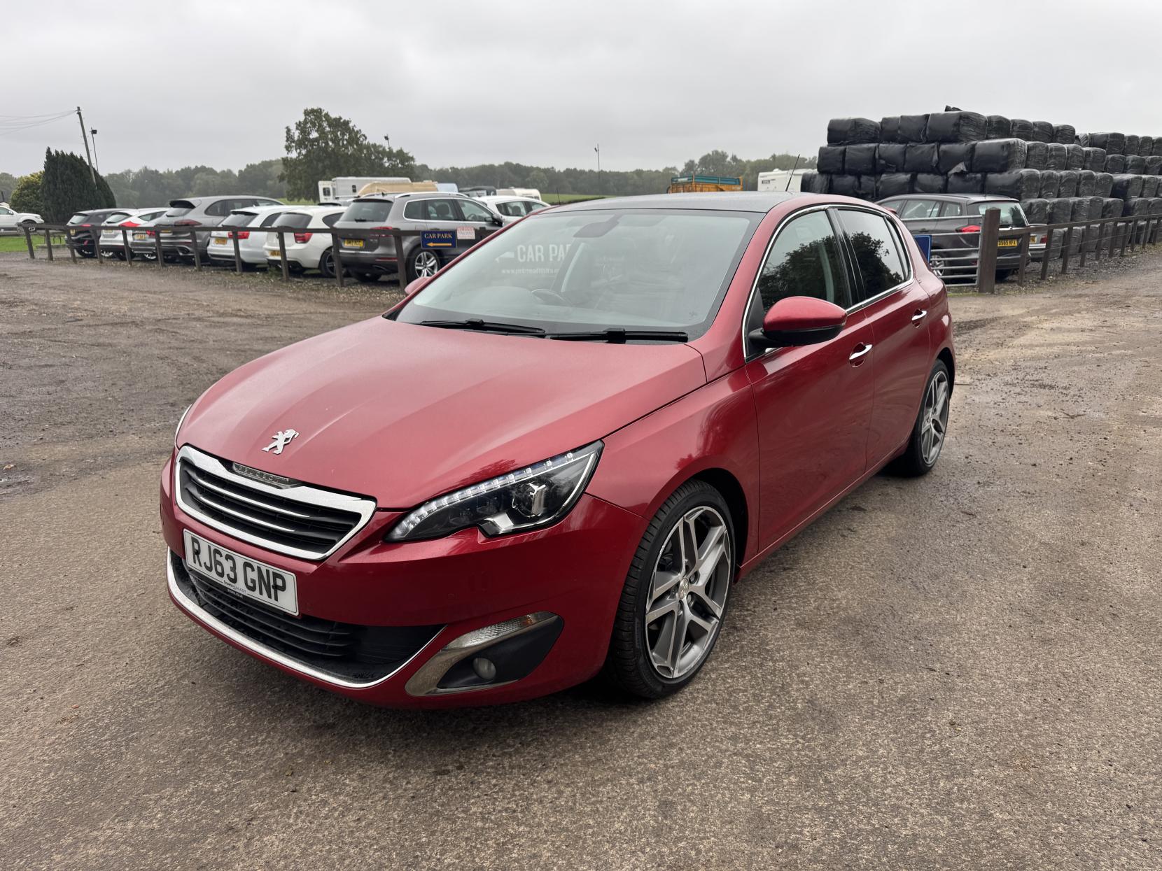 Peugeot 308 1.6 e-HDi Feline Hatchback 5dr Diesel Manual Euro 5 (s/s) (115 ps)
