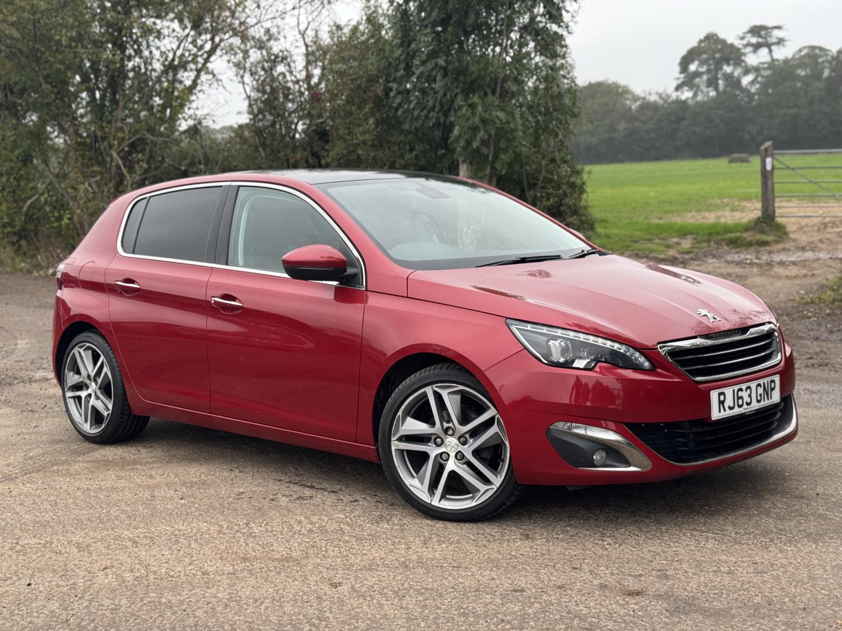 Peugeot 308 1.6 e-HDi Feline Hatchback 5dr Diesel Manual Euro 5 (s/s) (115 ps)