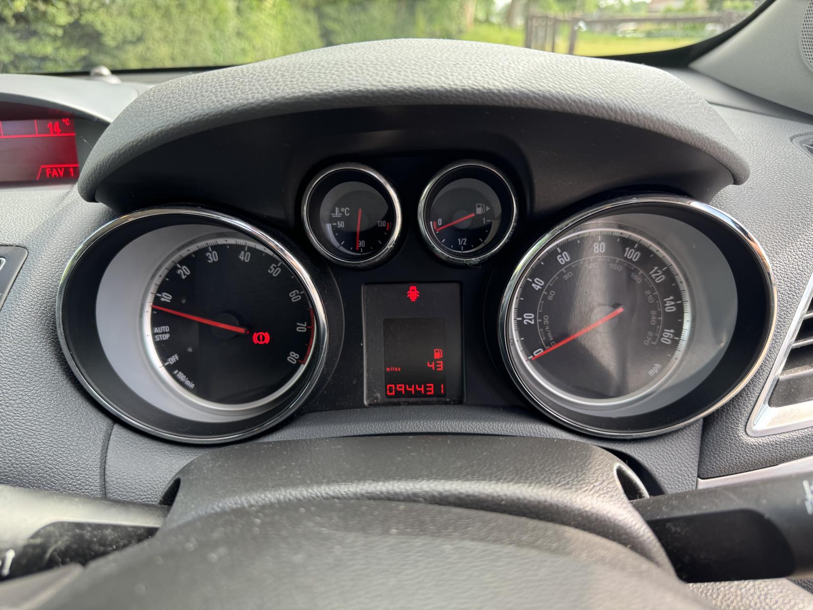 Vauxhall Mokka 1.6 SE SUV 5dr Petrol Manual 2WD Euro 5 (s/s) (115 ps)