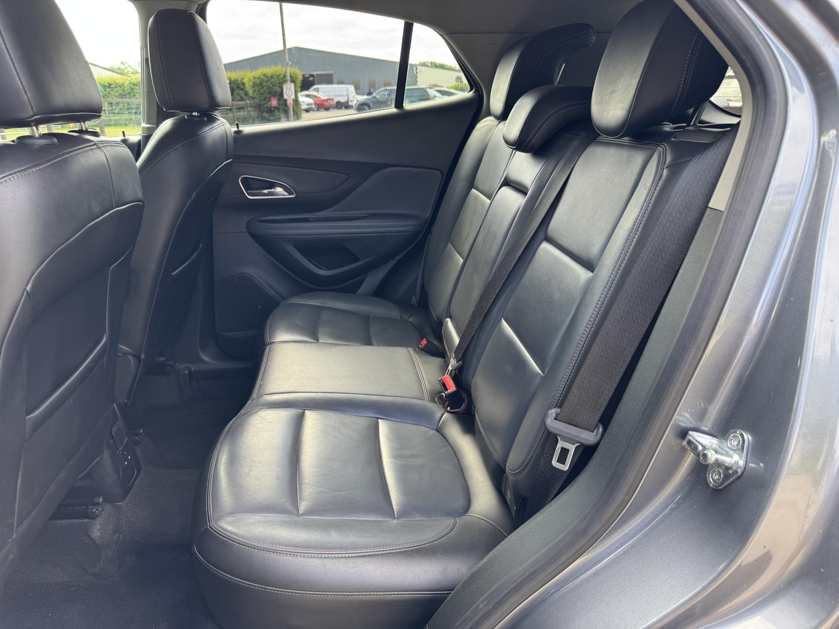 Vauxhall Mokka 1.6 SE SUV 5dr Petrol Manual 2WD Euro 5 (s/s) (115 ps)
