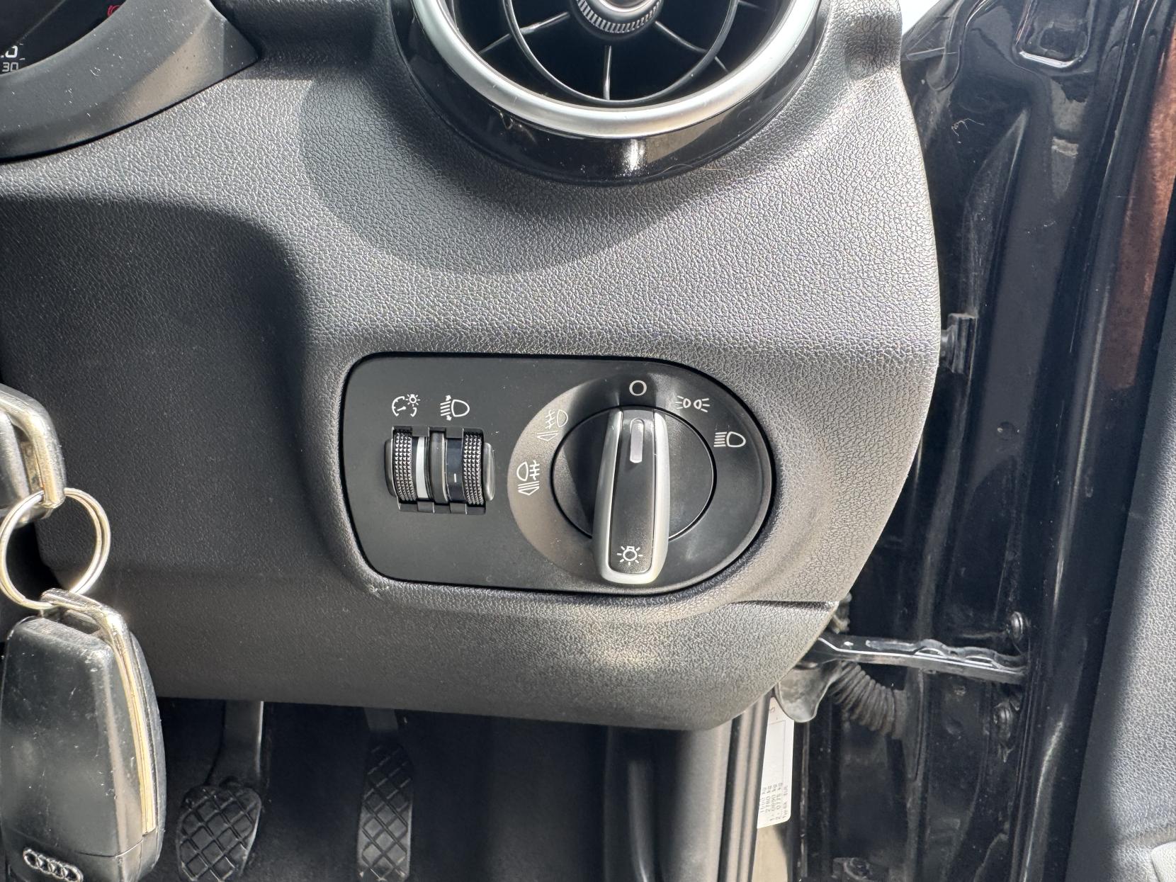 Audi A1 1.4 TFSI Sport Hatchback 3dr Petrol Manual Euro 5 (s/s) (122 ps)