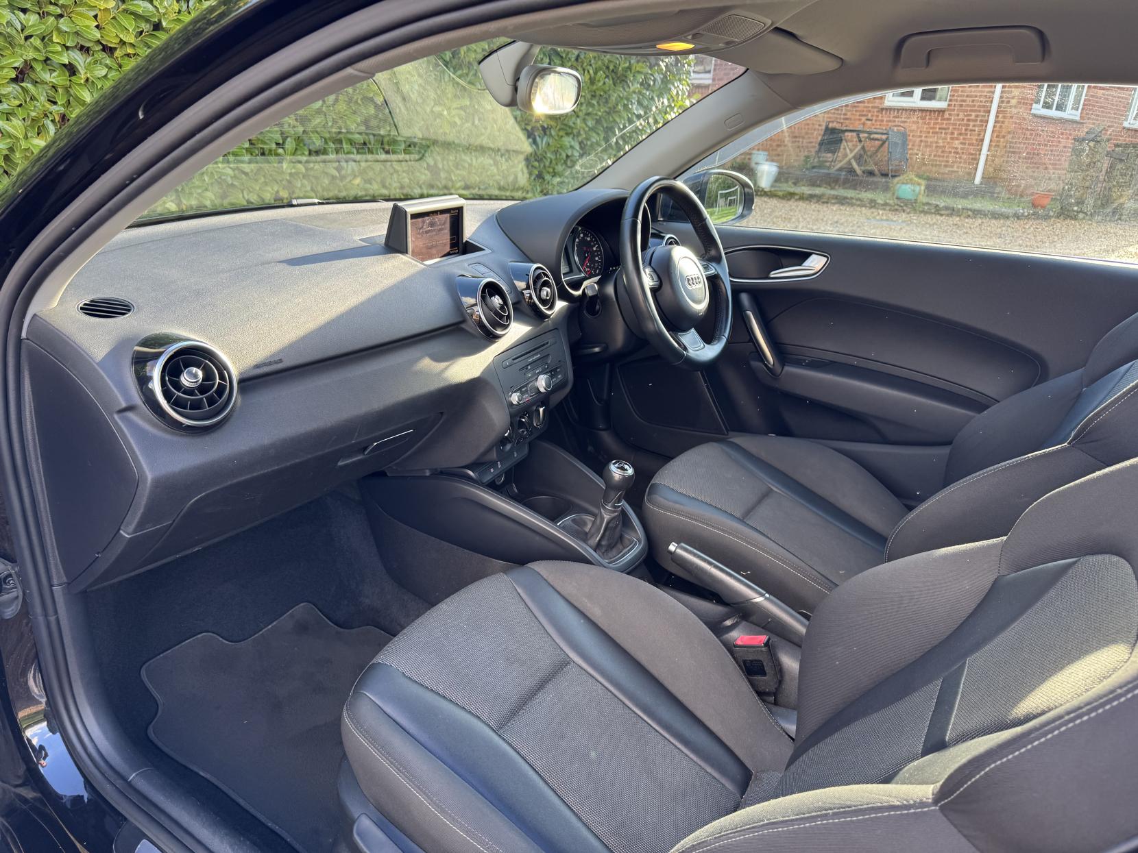 Audi A1 1.6 TDI Sport Hatchback 3dr Diesel Manual Euro 5 (s/s) (105 ps)