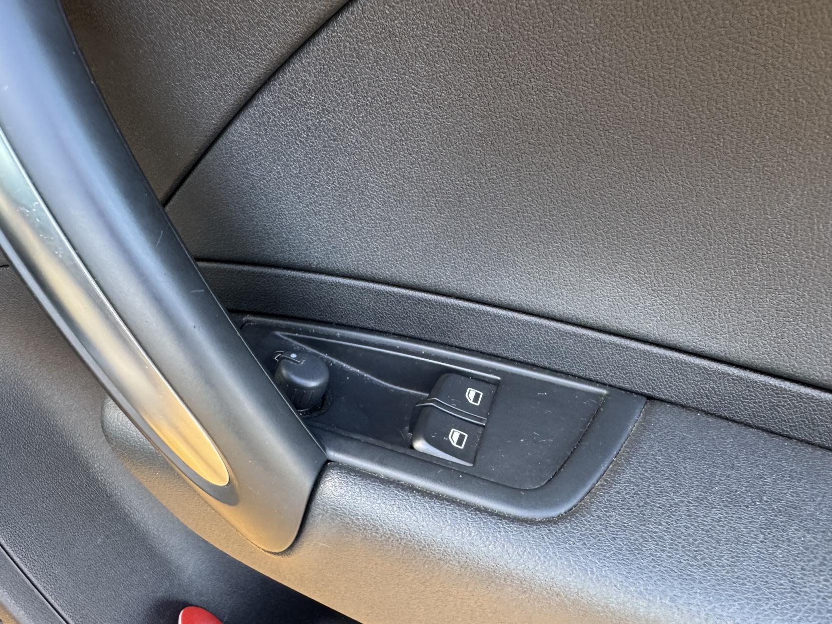 Audi A1 1.6 TDI Sport Hatchback 3dr Diesel Manual Euro 5 (s/s) (105 ps)