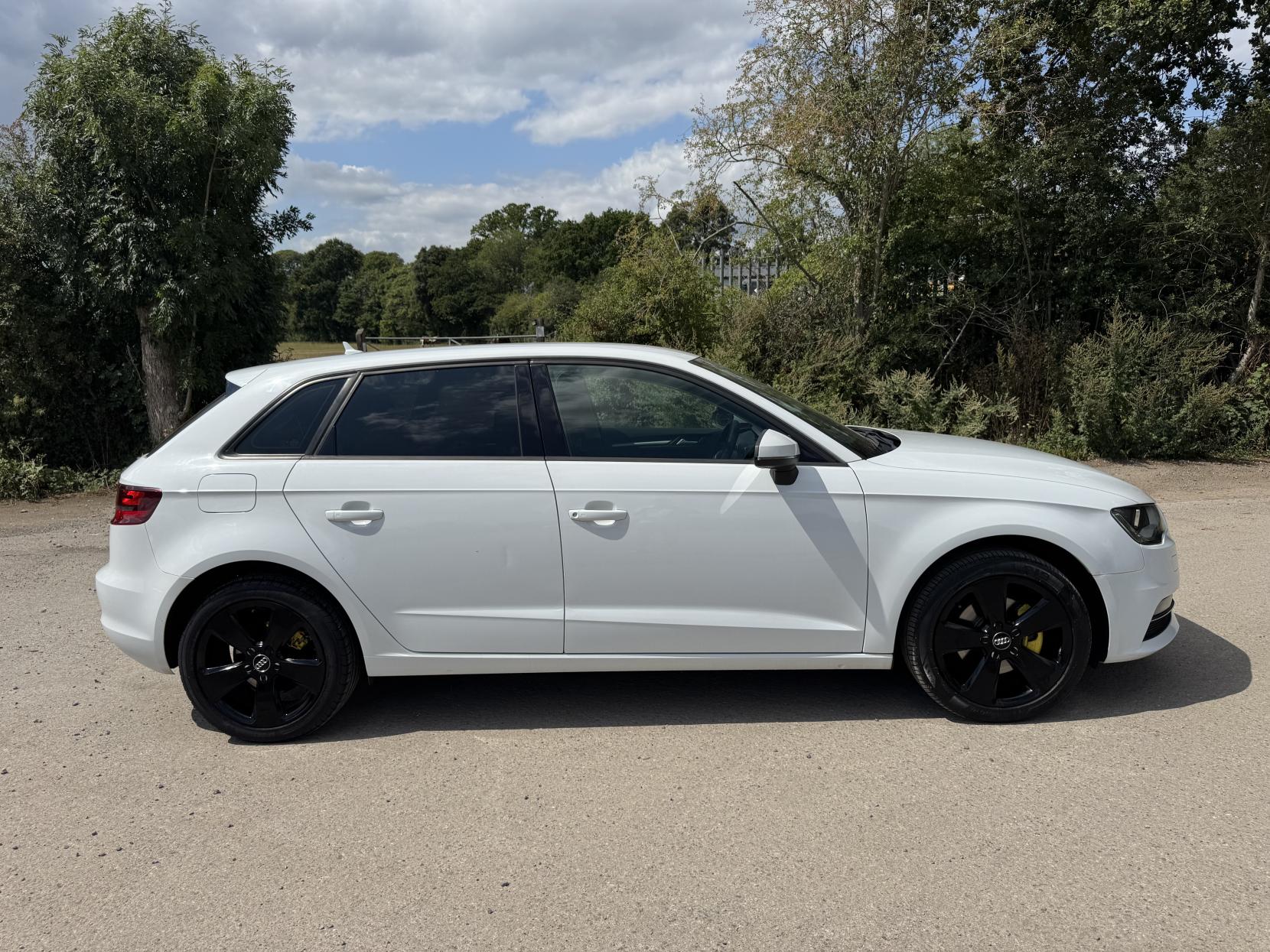 Audi A3 1.6 TDI SE Sportback 5dr Diesel Manual Euro 6 (s/s) (110 ps)