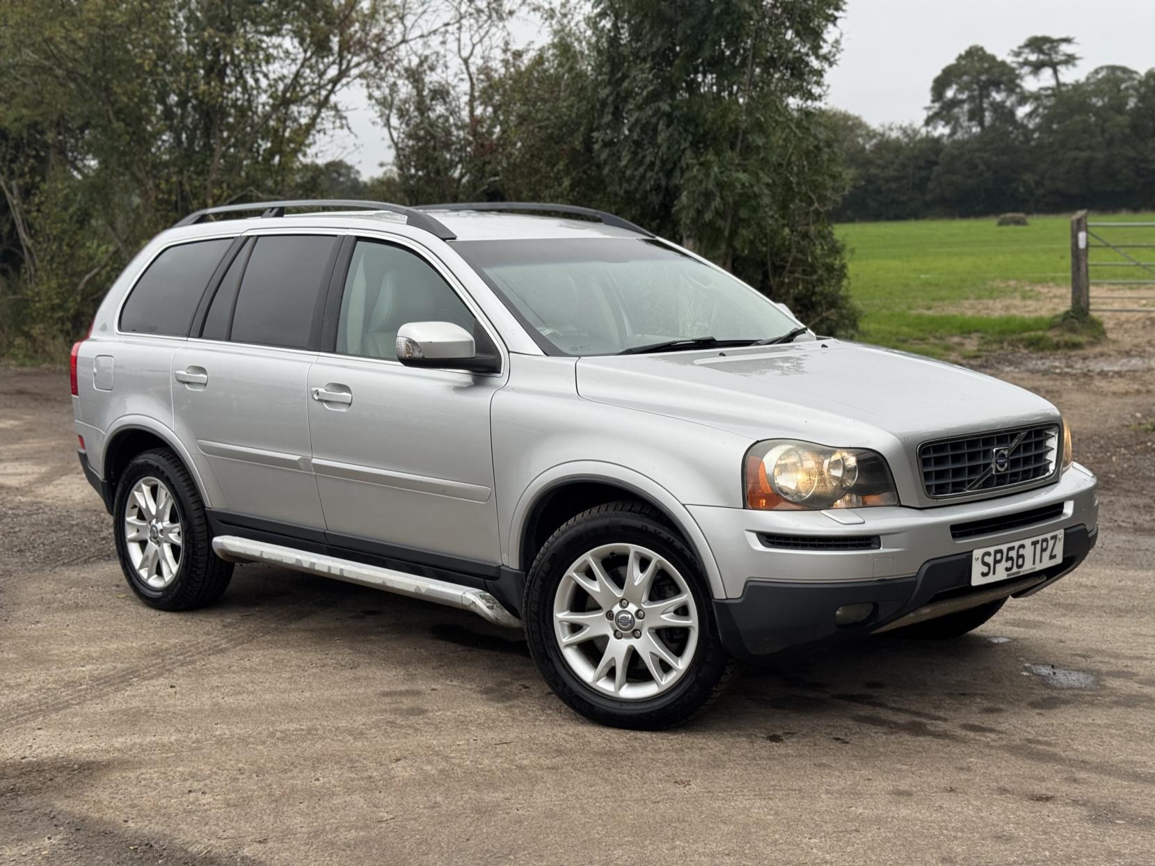 Volvo XC90 2.4 D5 SE SUV 5dr Diesel Geartronic AWD (239 g/km, 182 bhp)