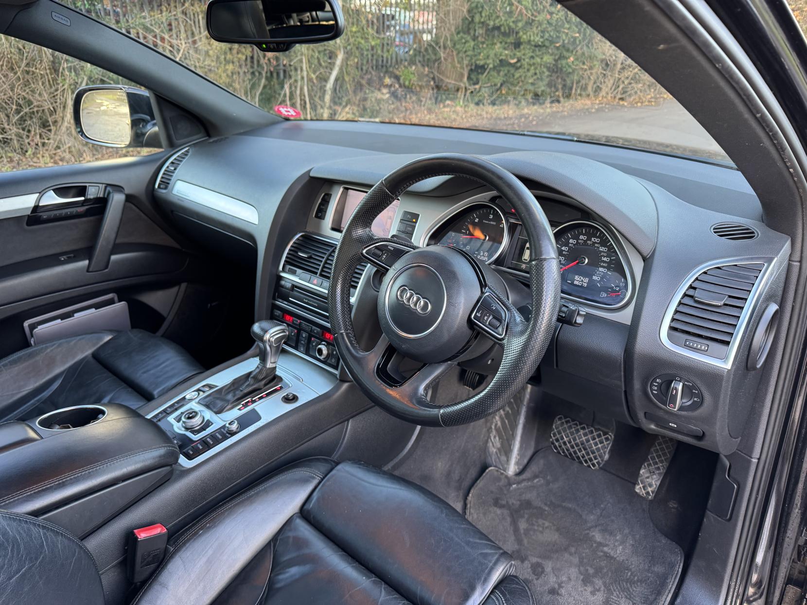 Audi Q7 3.0 TDI V6 S line Plus SUV 5dr Diesel Tiptronic quattro Euro 5 (s/s) (245 ps)