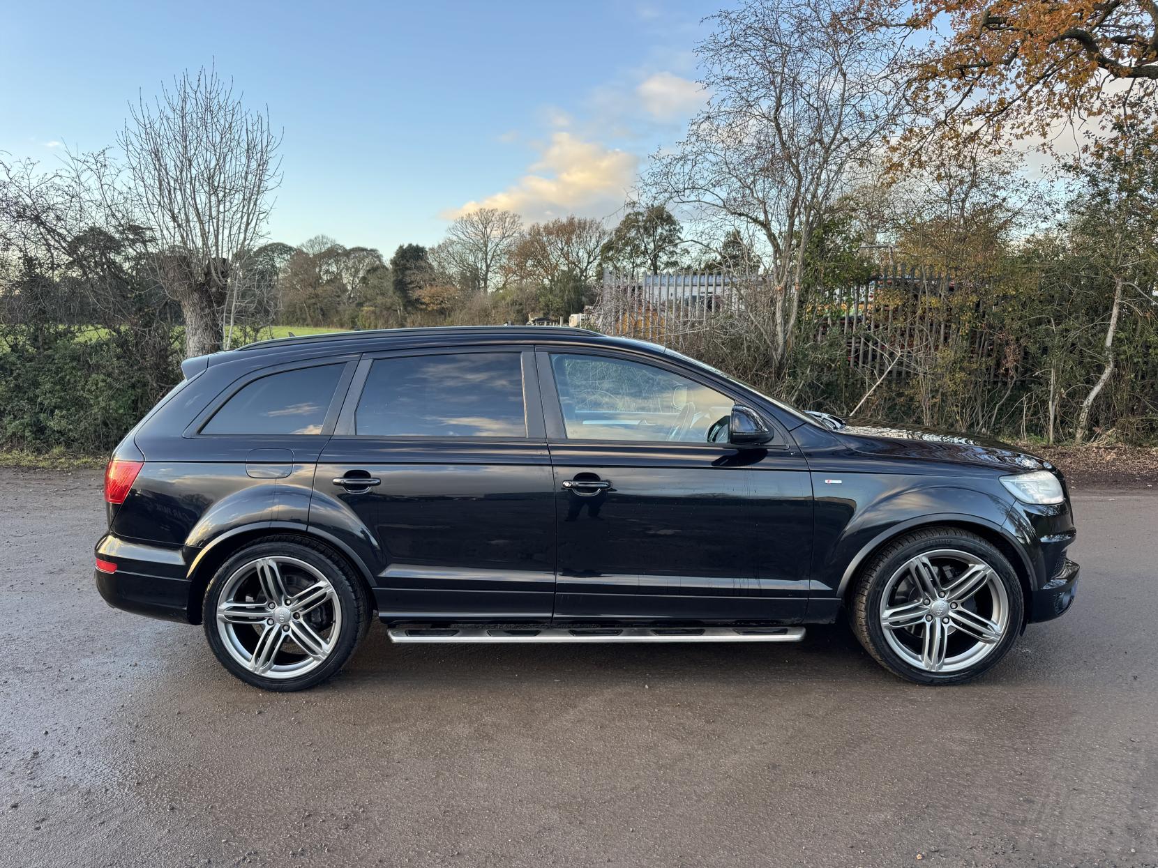 Audi Q7 3.0 TDI V6 S line Plus SUV 5dr Diesel Tiptronic quattro Euro 5 (s/s) (245 ps)