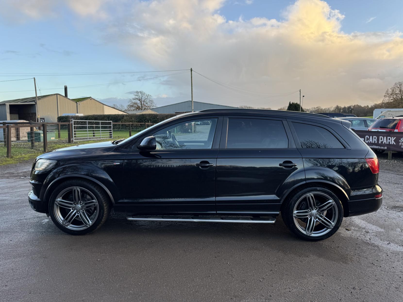 Audi Q7 3.0 TDI V6 S line Plus SUV 5dr Diesel Tiptronic quattro Euro 5 (s/s) (245 ps)