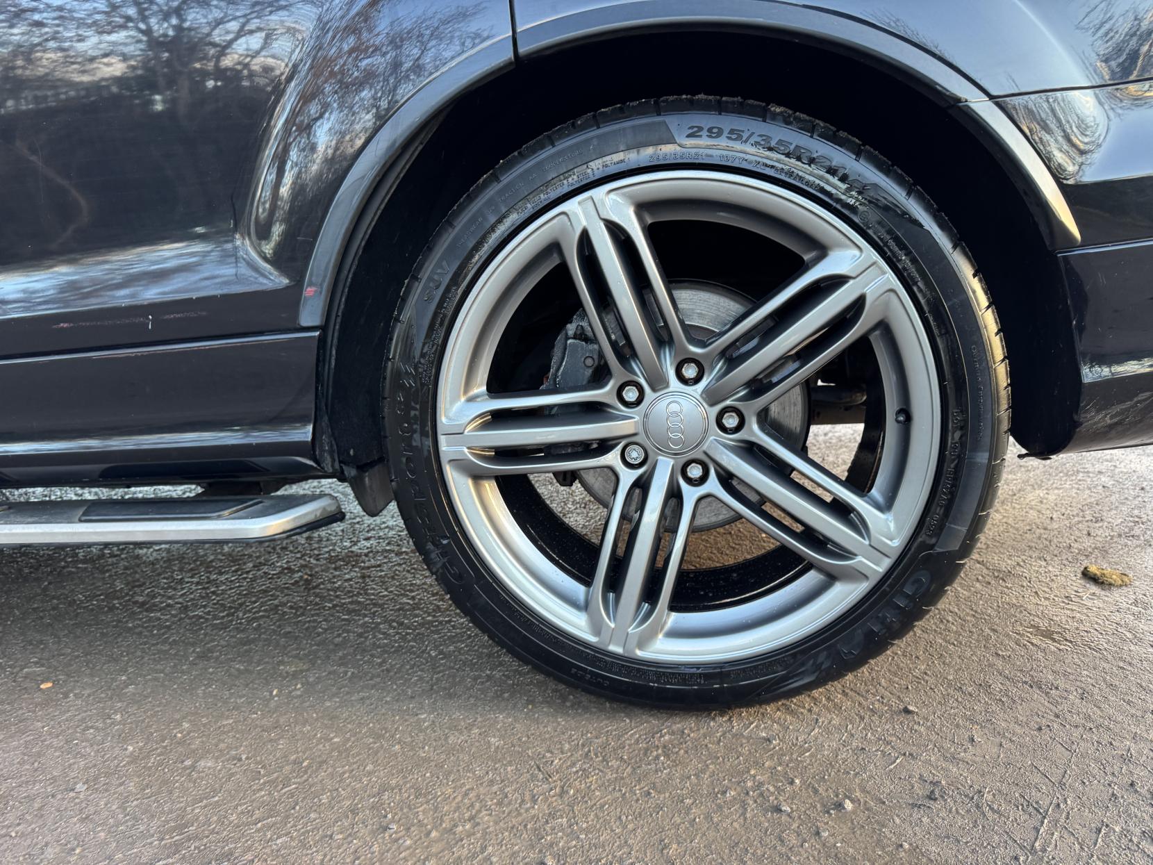 Audi Q7 3.0 TDI V6 S line Plus SUV 5dr Diesel Tiptronic quattro Euro 5 (s/s) (245 ps)