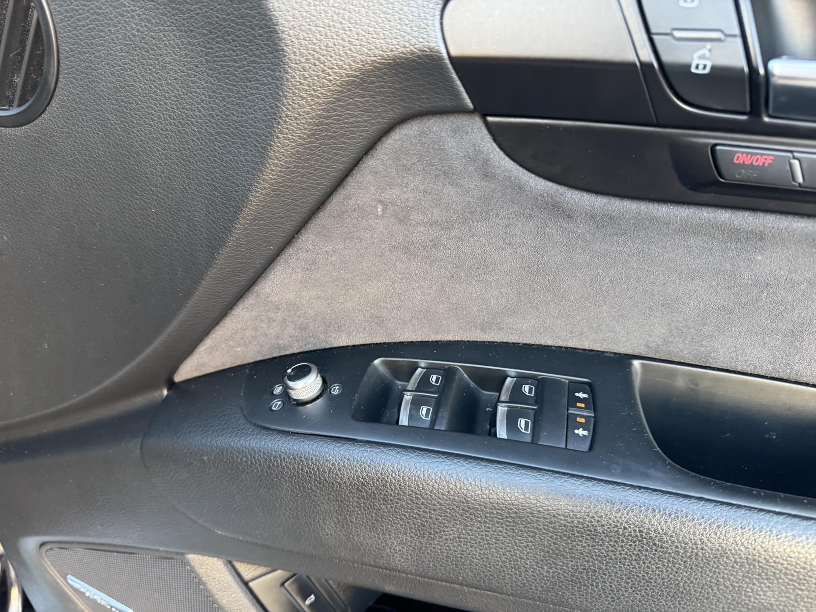 Audi Q7 3.0 TDI V6 S line Plus SUV 5dr Diesel Tiptronic quattro Euro 5 (s/s) (245 ps)