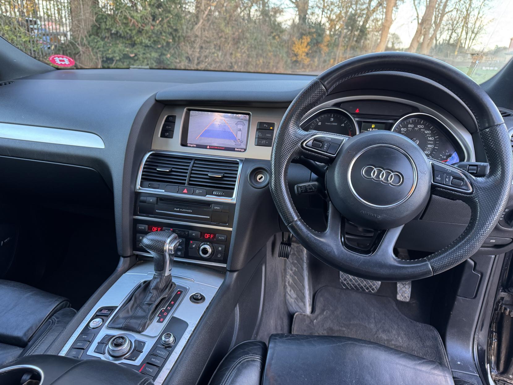 Audi Q7 3.0 TDI V6 S line Plus SUV 5dr Diesel Tiptronic quattro Euro 5 (s/s) (245 ps)