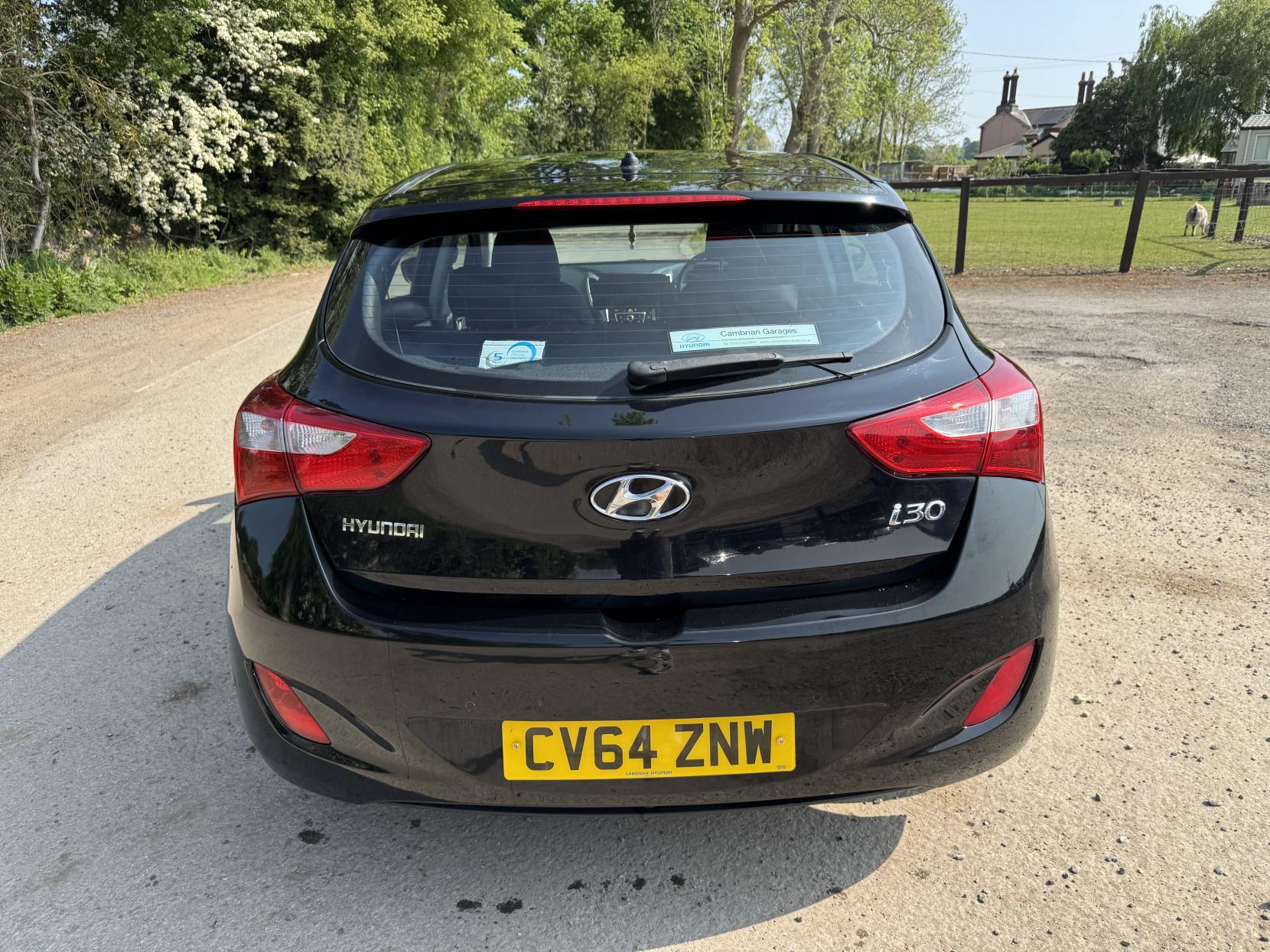 Hyundai i30 1.6 CRDi Blue Drive Active Hatchback 5dr Diesel Manual Euro 5 (s/s) (110 ps)