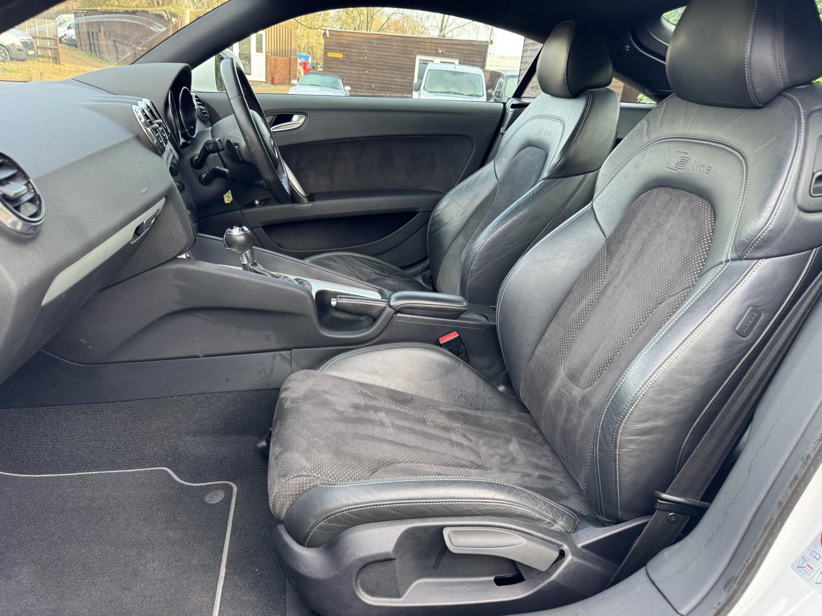 Audi TT 1.8 TFSI S line Coupe 3dr Petrol S Tronic Euro 5 (160 ps)