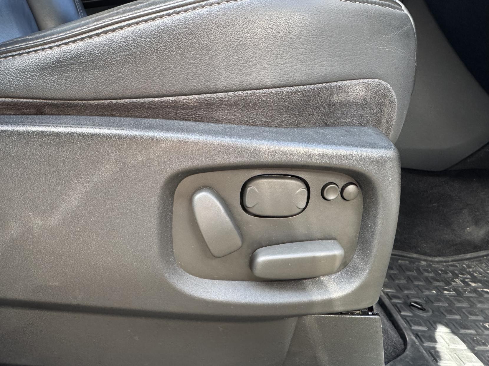 Land Rover Discovery 4 3.0 SD V6 Landmark SUV 5dr Diesel Auto 4WD Euro 6 (s/s) (256 bhp)