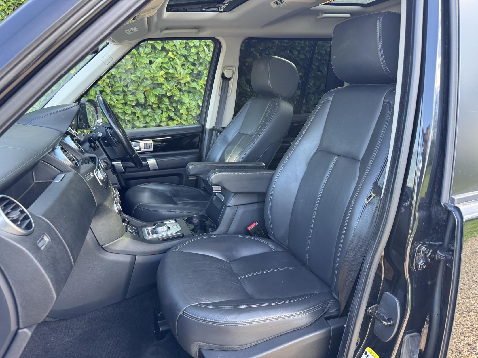 Land Rover Discovery 4 3.0 SD V6 Landmark SUV 5dr Diesel Auto 4WD Euro 6 (s/s) (256 bhp)