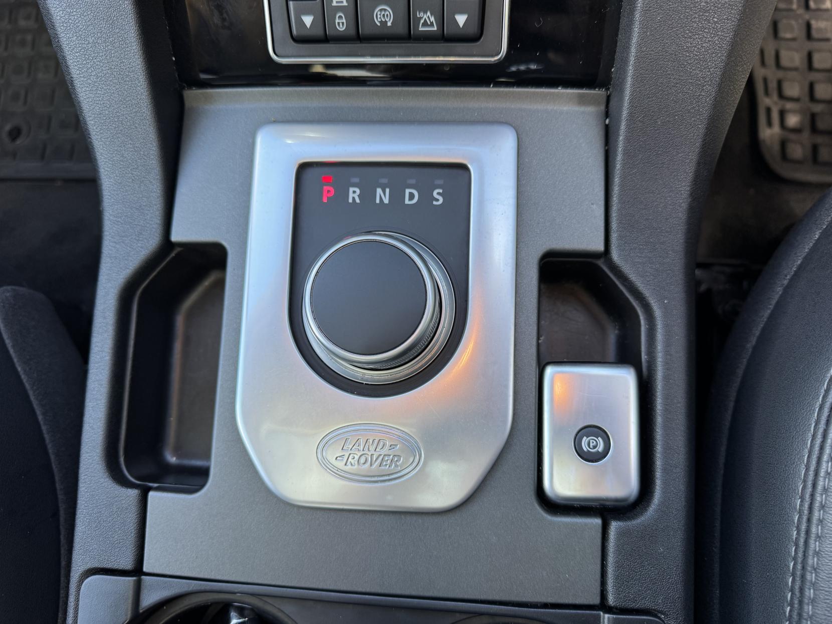 Land Rover Discovery 4 3.0 SD V6 Landmark SUV 5dr Diesel Auto 4WD Euro 6 (s/s) (256 bhp)