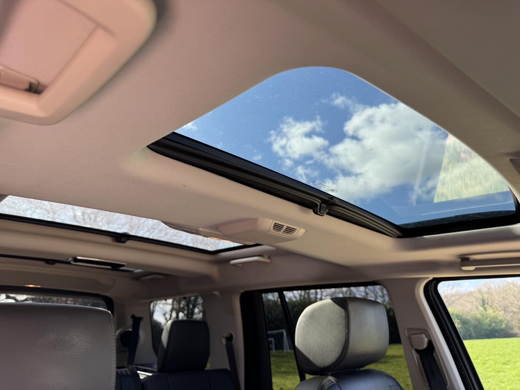 Land Rover Discovery 4 3.0 SD V6 Landmark SUV 5dr Diesel Auto 4WD Euro 6 (s/s) (256 bhp)