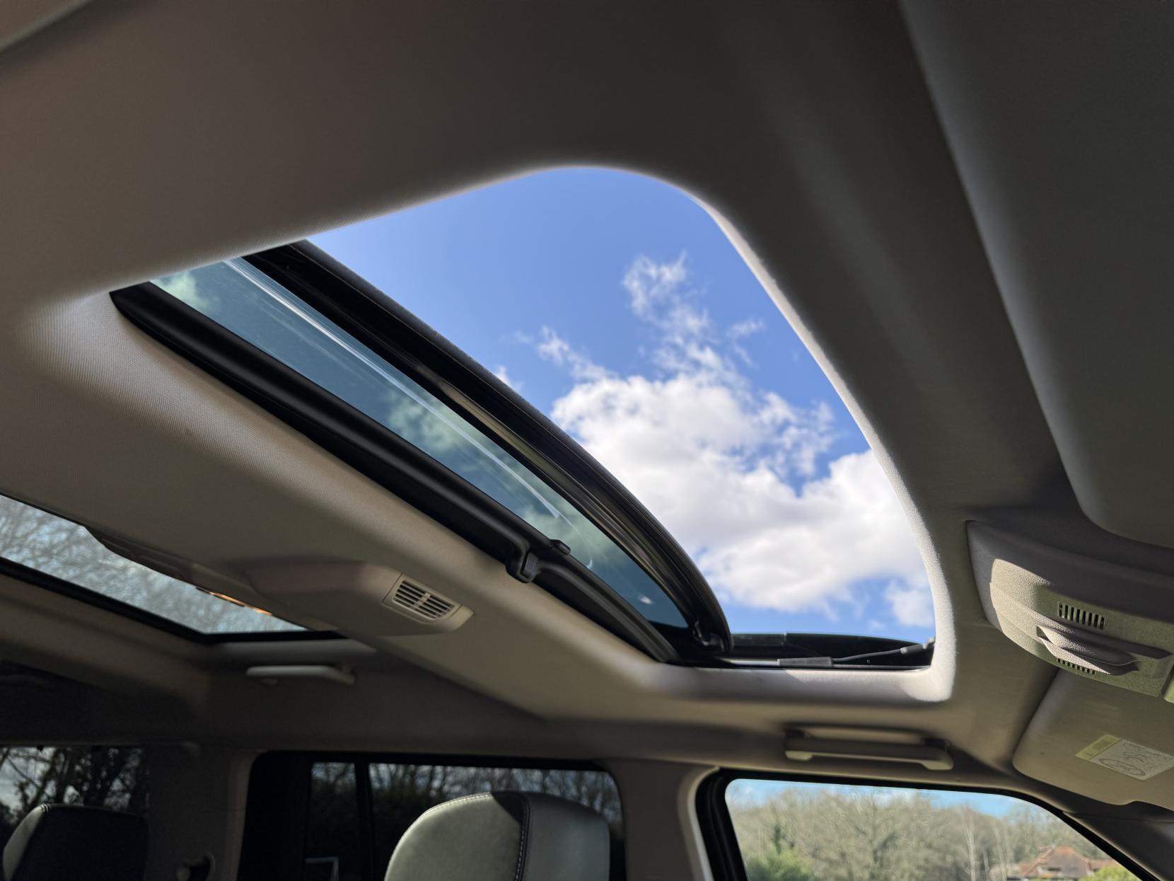 Land Rover Discovery 4 3.0 SD V6 Landmark SUV 5dr Diesel Auto 4WD Euro 6 (s/s) (256 bhp)