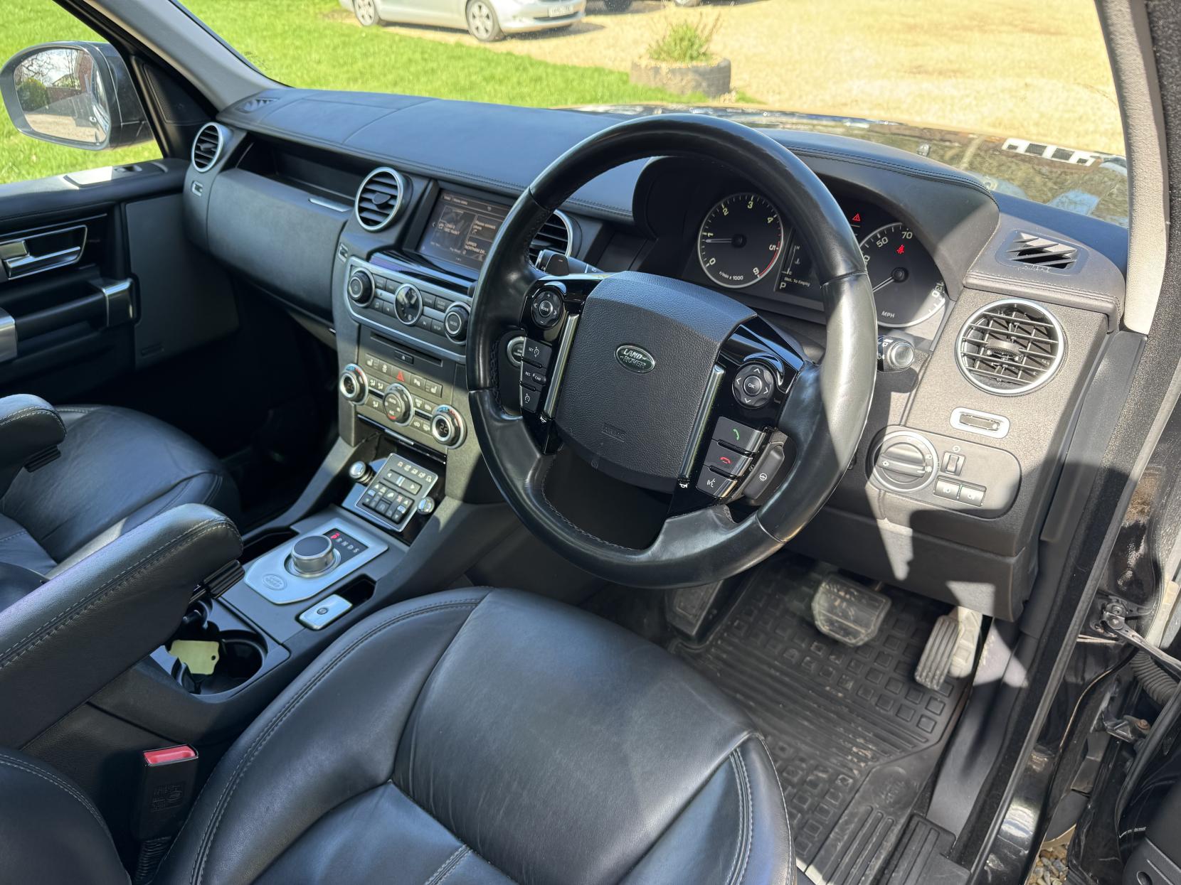 Land Rover Discovery 4 3.0 SD V6 Landmark SUV 5dr Diesel Auto 4WD Euro 6 (s/s) (256 bhp)