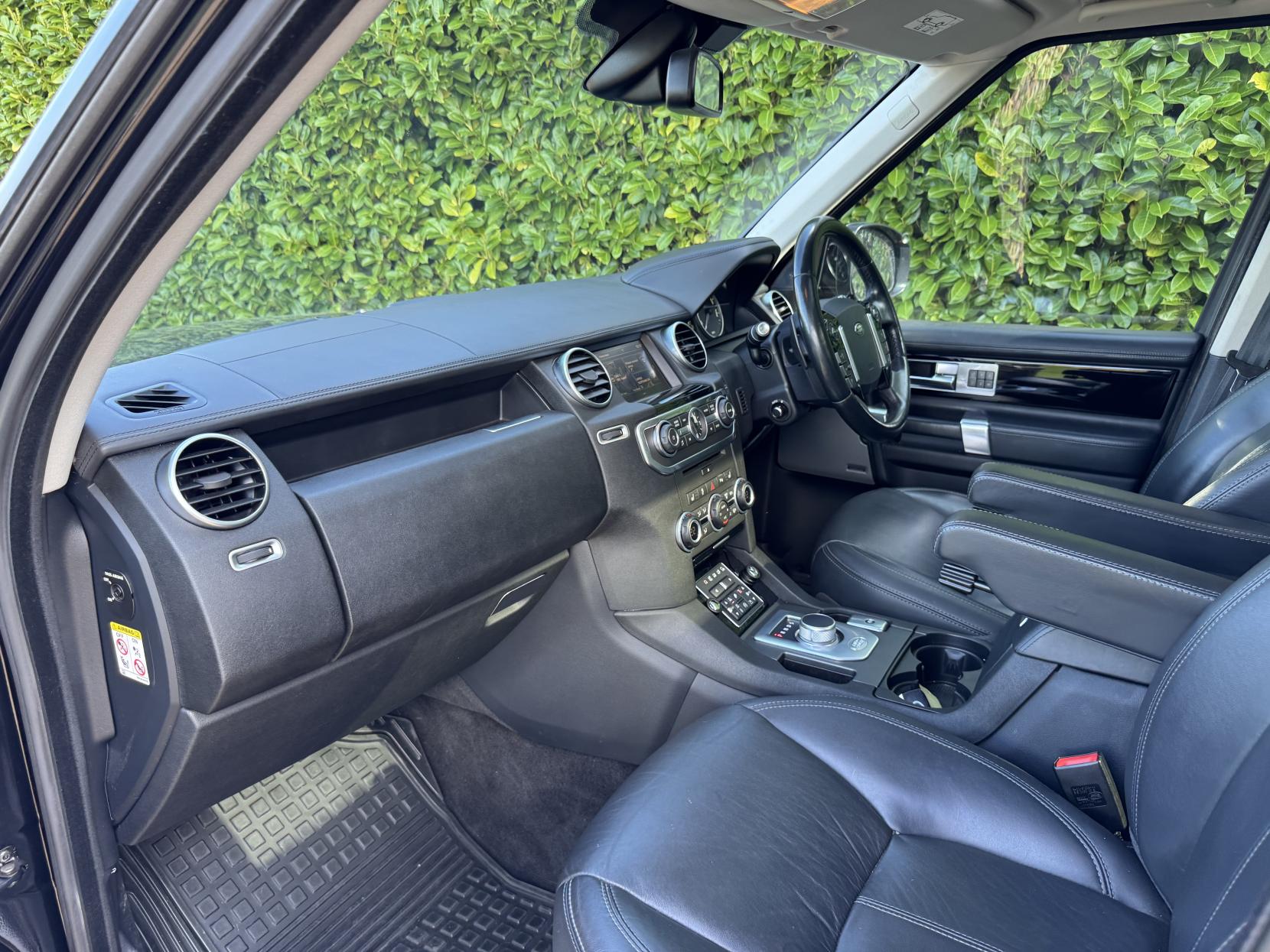 Land Rover Discovery 4 3.0 SD V6 Landmark SUV 5dr Diesel Auto 4WD Euro 6 (s/s) (256 bhp)