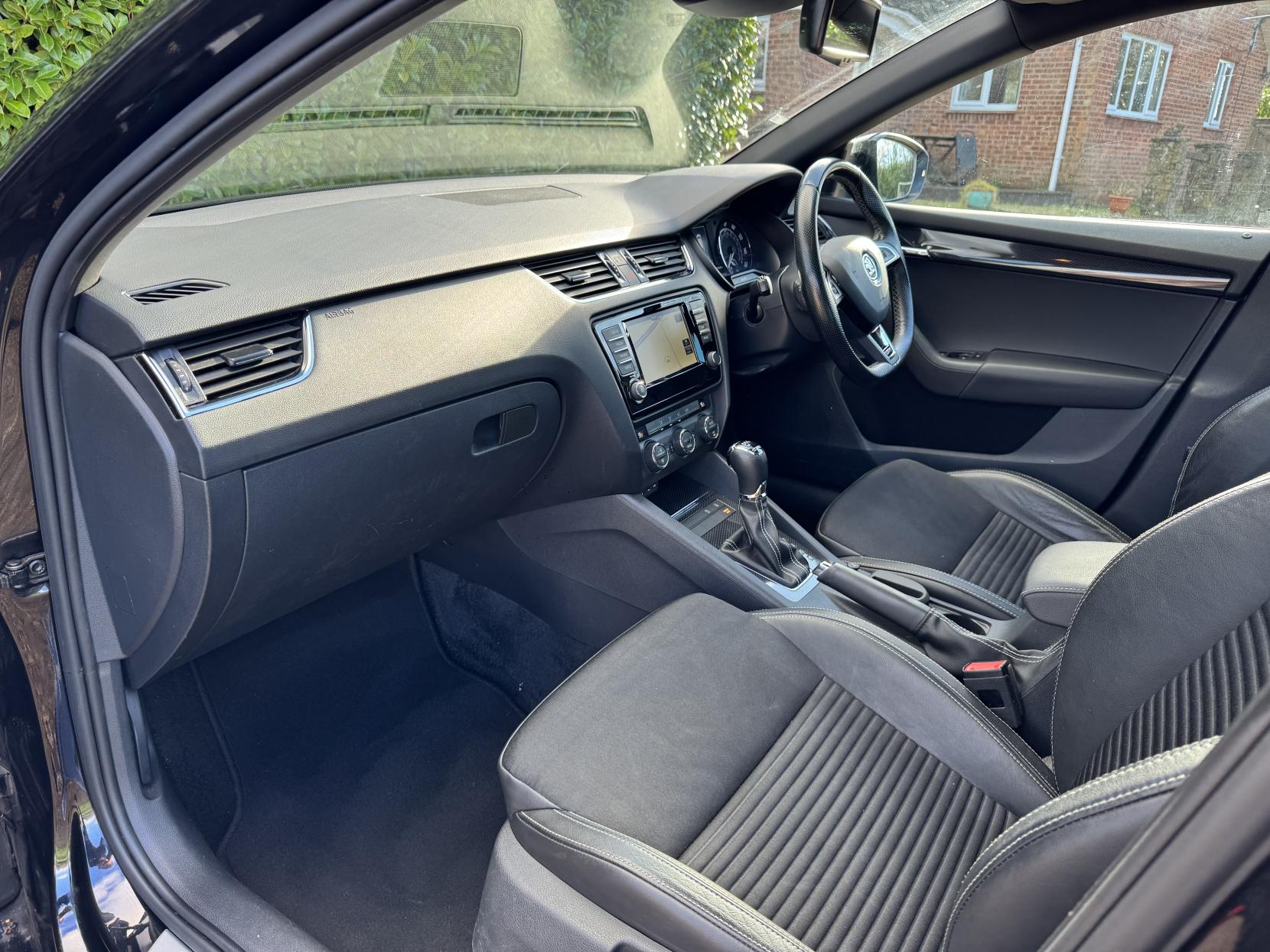 Skoda Octavia 2.0 TDI vRS Estate 5dr Diesel DSG Euro 6 (s/s) (SNav) (184 ps)