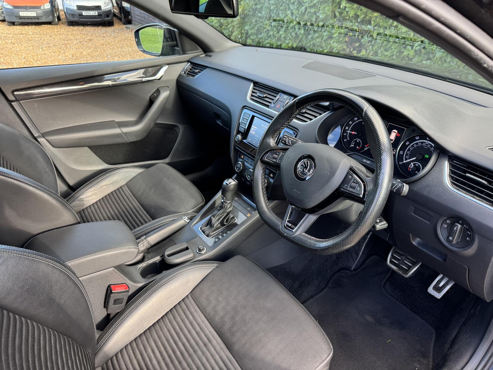 Skoda Octavia 2.0 TDI vRS Estate 5dr Diesel DSG Euro 6 (s/s) (SNav) (184 ps)