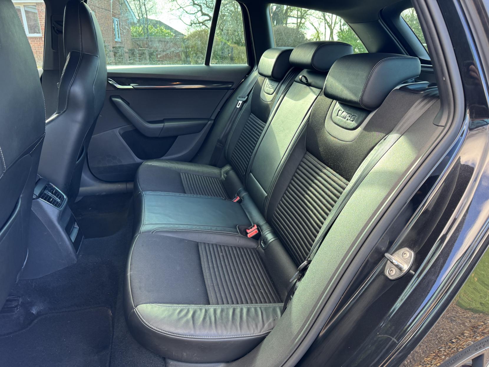 Skoda Octavia 2.0 TDI vRS Estate 5dr Diesel DSG Euro 6 (s/s) (SNav) (184 ps)