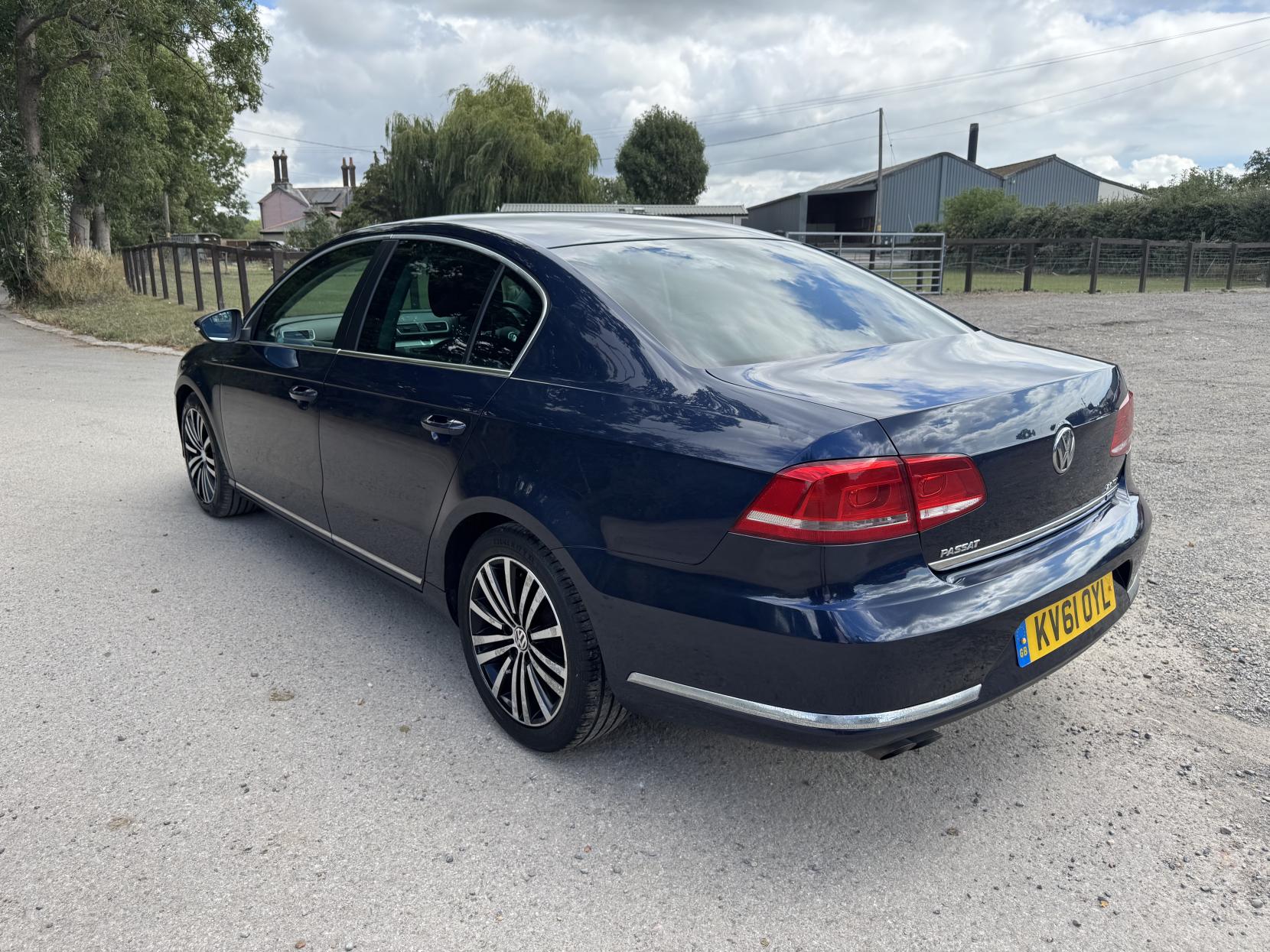 Volkswagen Passat 2.0 TDI BlueMotion Tech Sport Saloon 4dr Diesel Manual Euro 5 (s/s) (140 ps)
