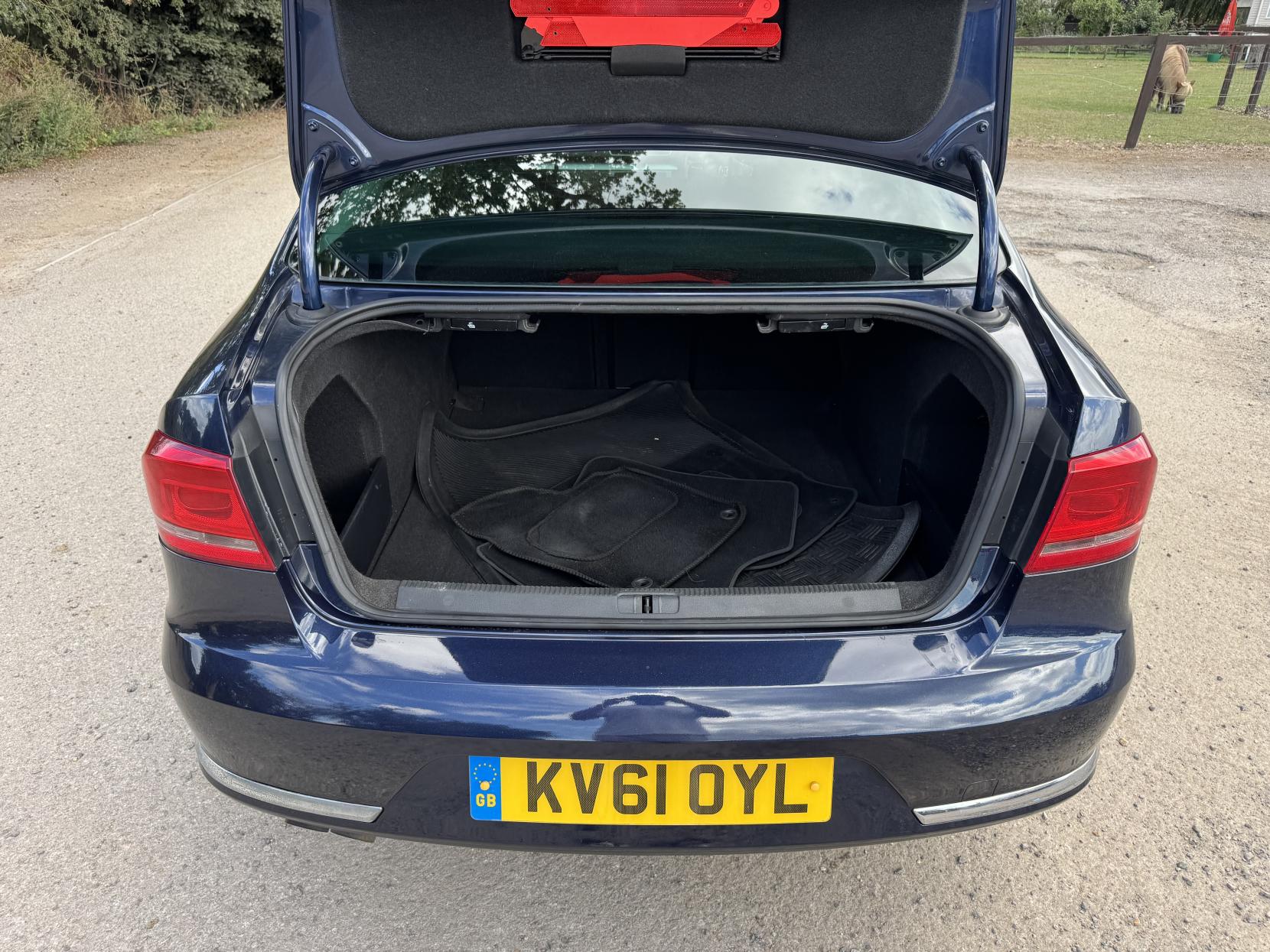 Volkswagen Passat 2.0 TDI BlueMotion Tech Sport Saloon 4dr Diesel Manual Euro 5 (s/s) (140 ps)