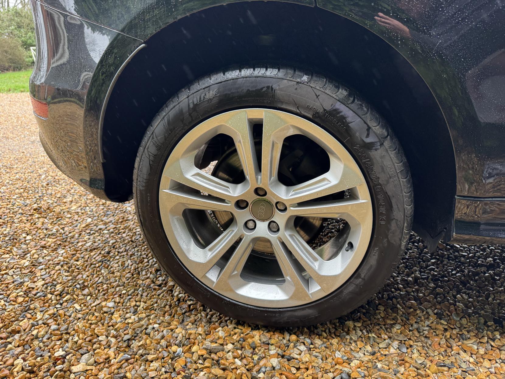 Audi Q5 3.0 TDI V6 S line Plus SUV 5dr Diesel S Tronic quattro Euro 5 (s/s) (245 ps)