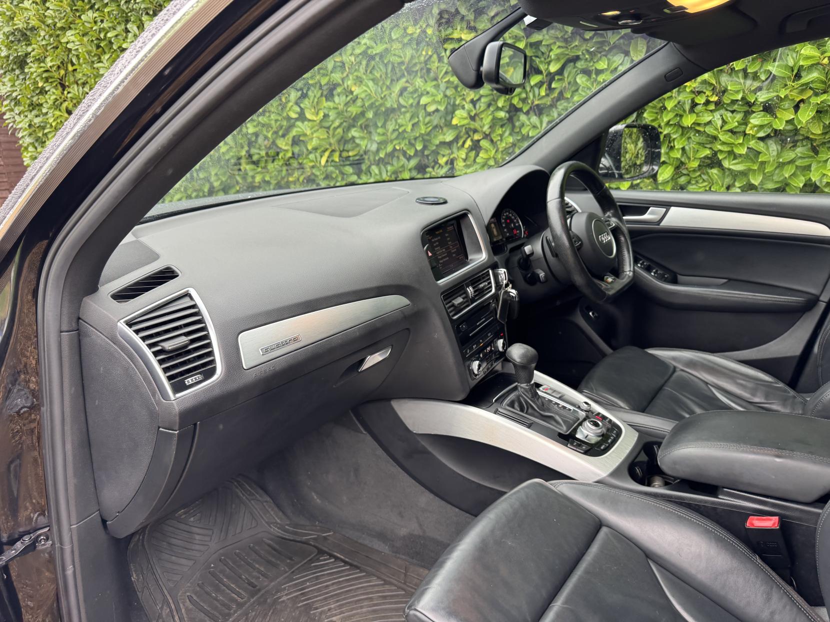 Audi Q5 3.0 TDI V6 S line Plus SUV 5dr Diesel S Tronic quattro Euro 5 (s/s) (245 ps)