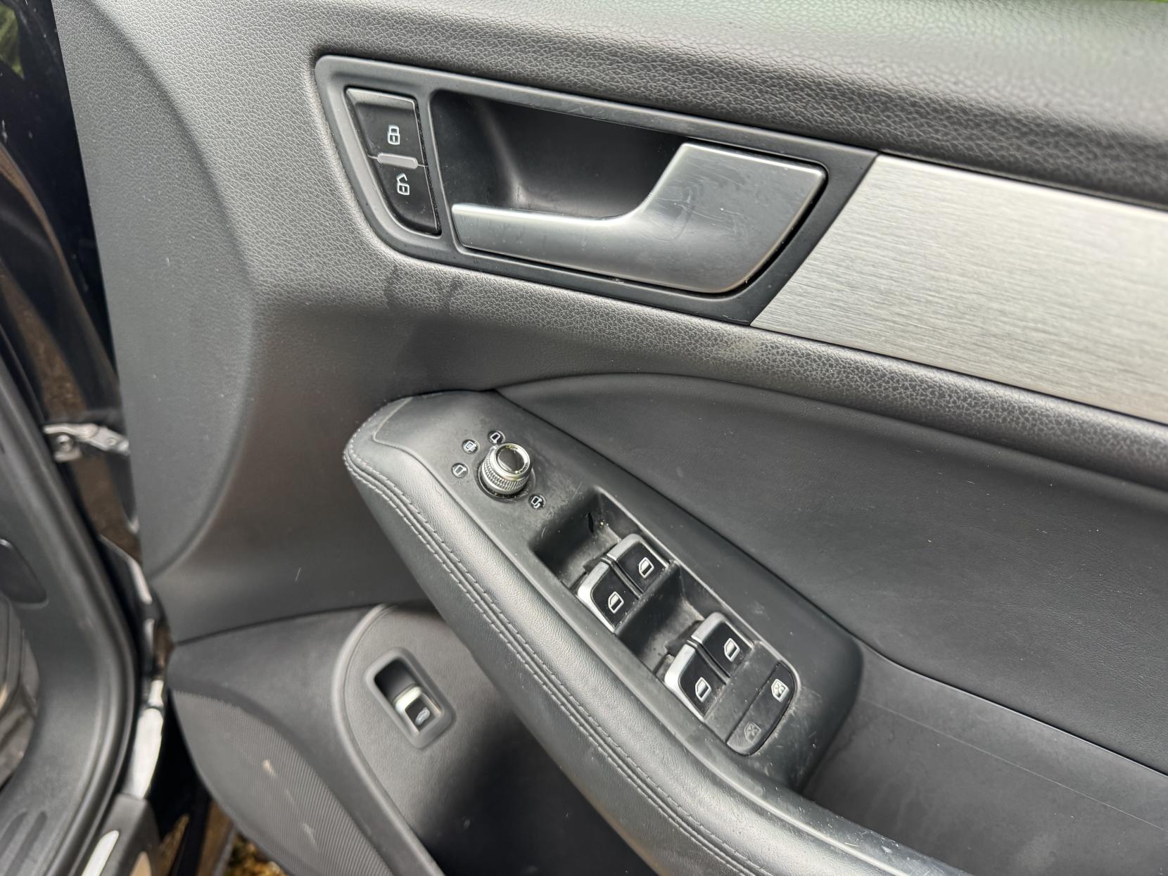 Audi Q5 3.0 TDI V6 S line Plus SUV 5dr Diesel S Tronic quattro Euro 5 (s/s) (245 ps)