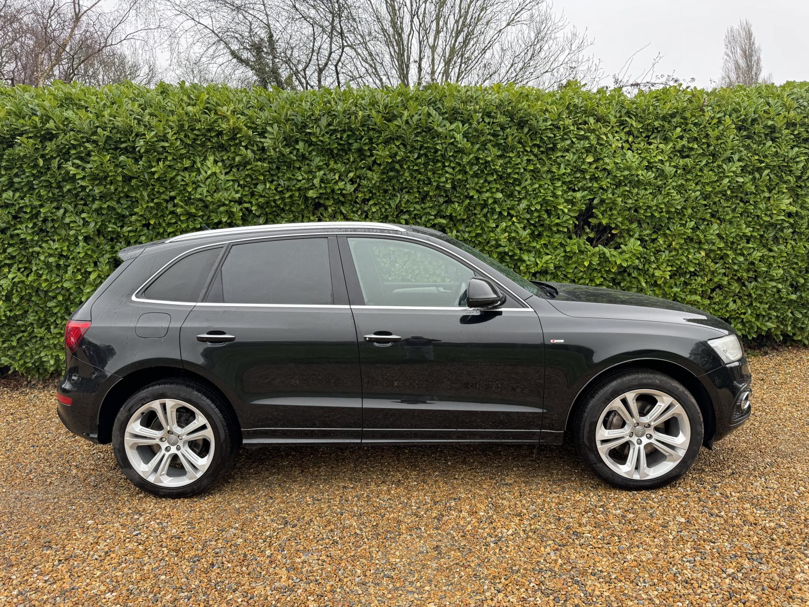 Audi Q5 3.0 TDI V6 S line Plus SUV 5dr Diesel S Tronic quattro Euro 5 (s/s) (245 ps)