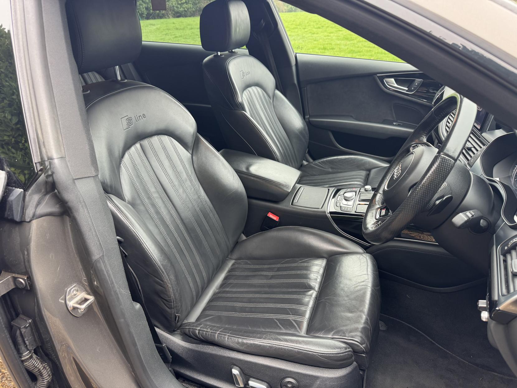 Audi A7 3.0 TDI V6 Black Edition Sportback 5dr Diesel S Tronic quattro Euro 6 (s/s) (218 ps)