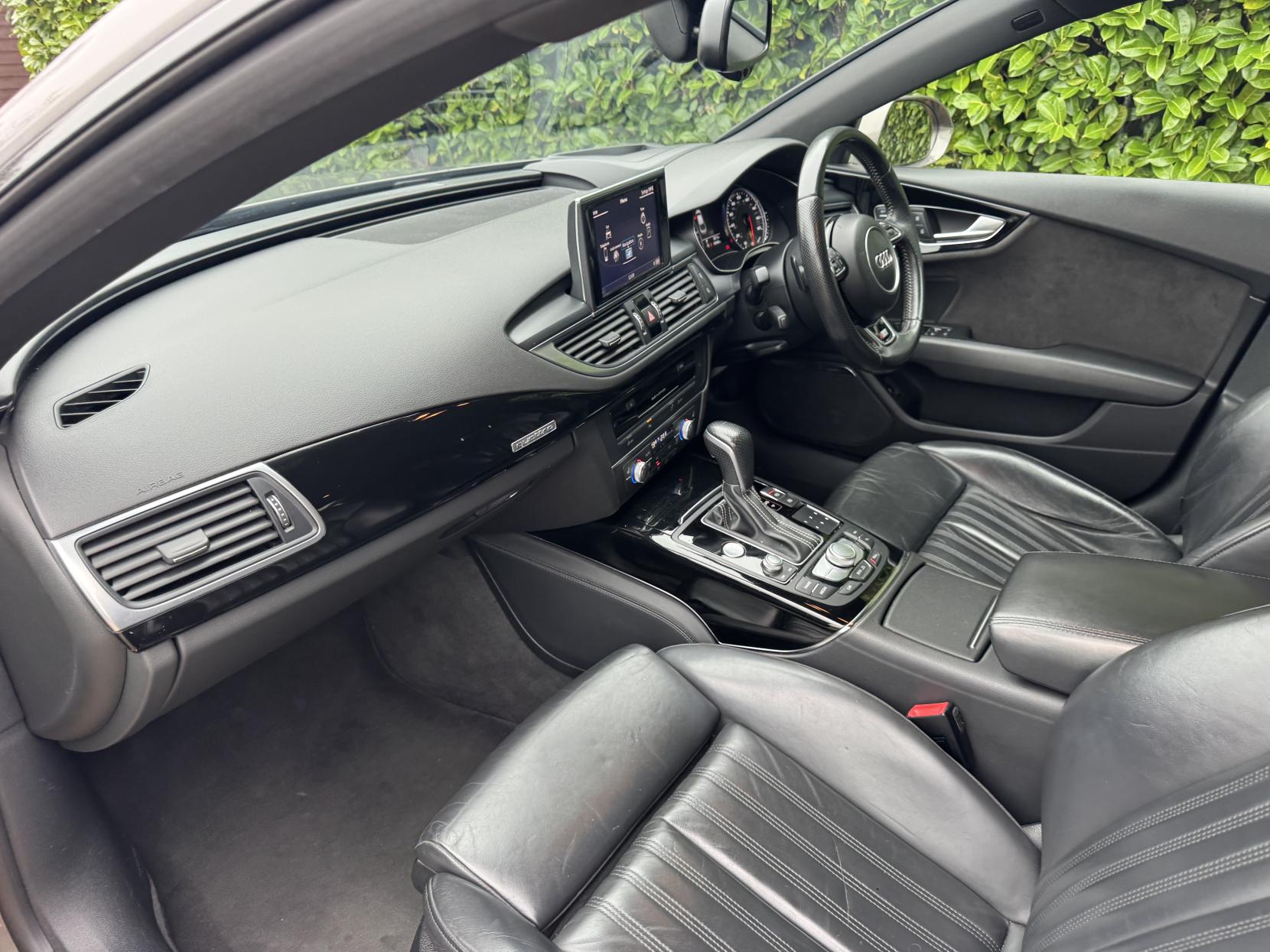 Audi A7 3.0 TDI V6 Black Edition Sportback 5dr Diesel S Tronic quattro Euro 6 (s/s) (218 ps)