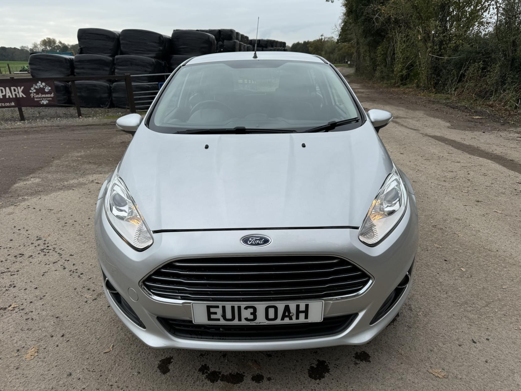 Ford Fiesta 1.25 Zetec Hatchback 5dr Petrol Manual Euro 5 (82 ps)