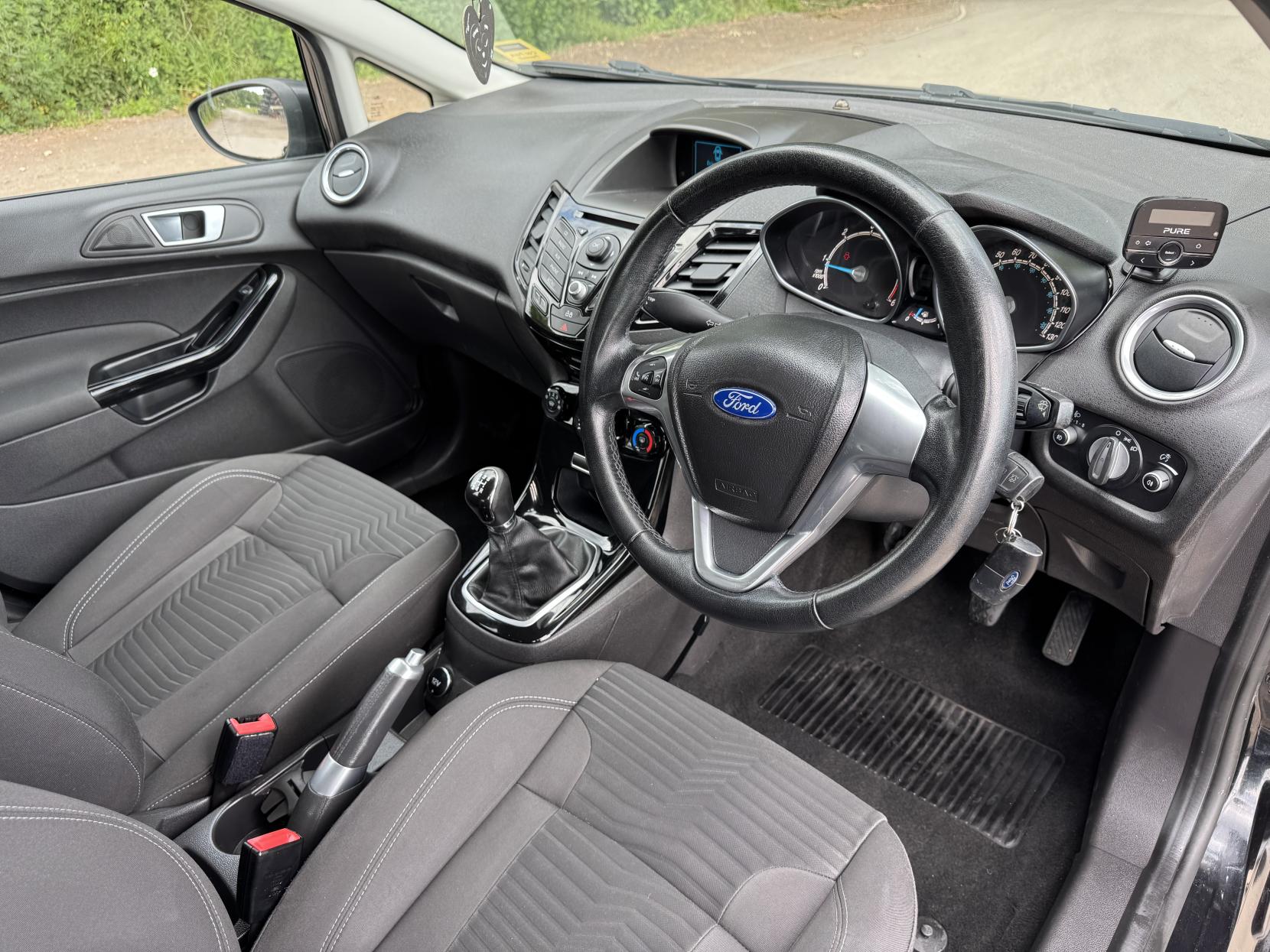 Ford Fiesta 1.5 TDCi Zetec Hatchback 5dr Diesel Manual Euro 5 (75 ps)