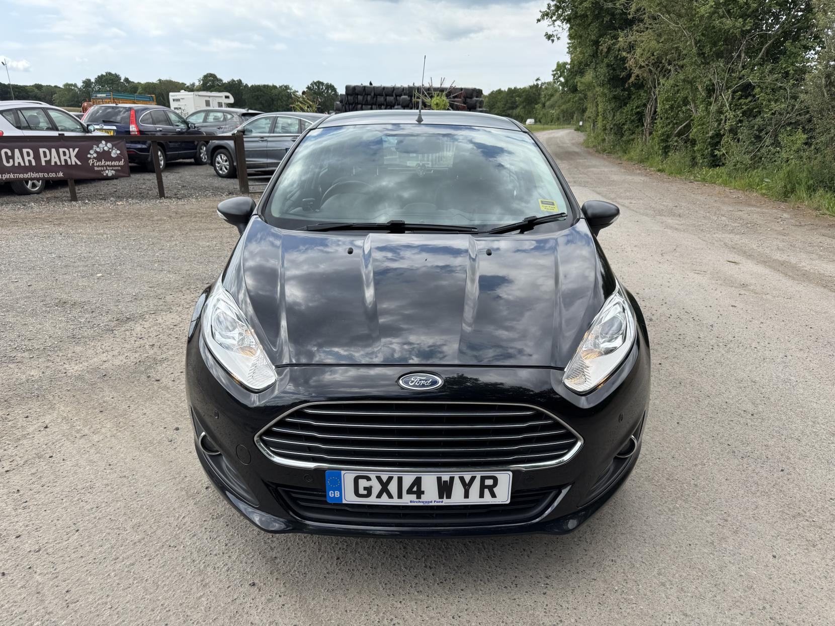 Ford Fiesta 1.5 TDCi Zetec Hatchback 5dr Diesel Manual Euro 5 (75 ps)