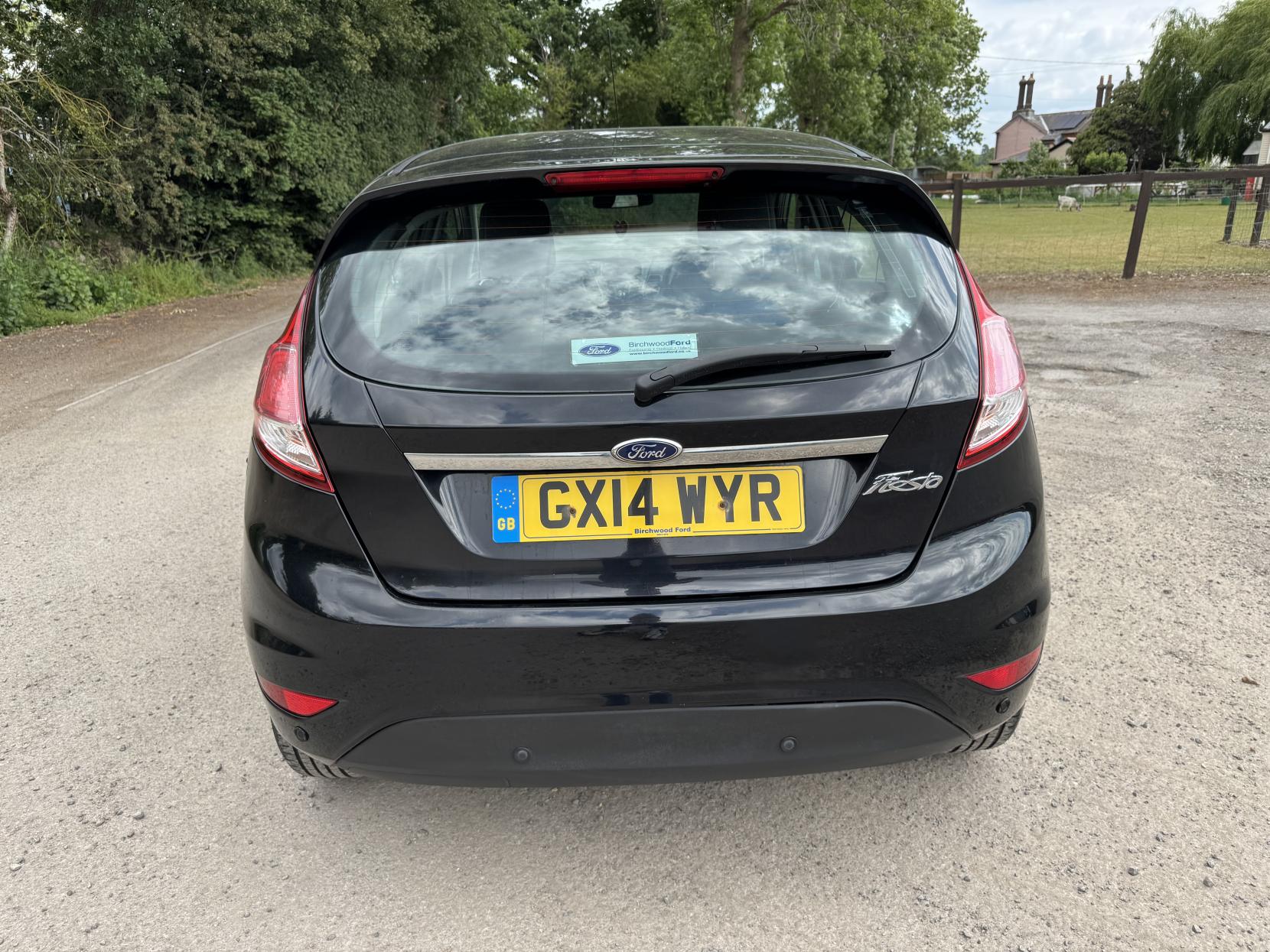 Ford Fiesta 1.5 TDCi Zetec Hatchback 5dr Diesel Manual Euro 5 (75 ps)
