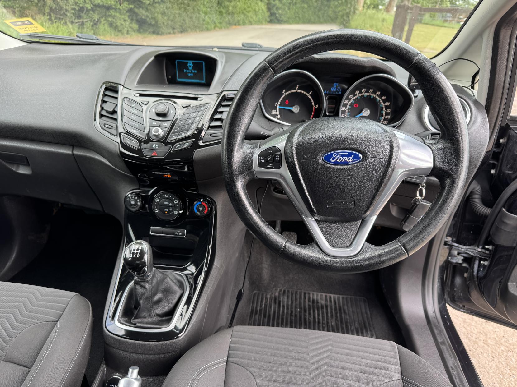 Ford Fiesta 1.5 TDCi Zetec Hatchback 5dr Diesel Manual Euro 5 (75 ps)