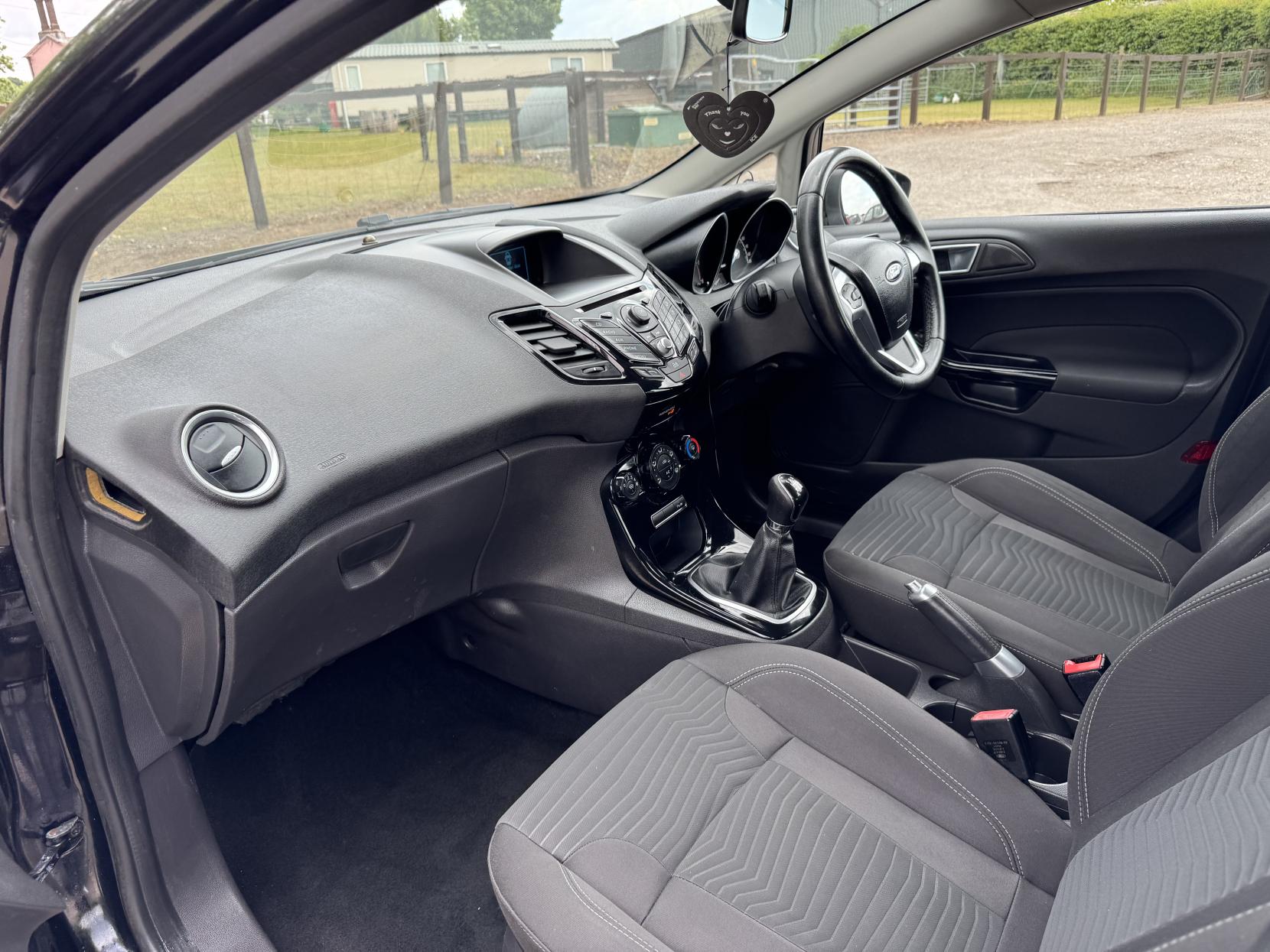 Ford Fiesta 1.5 TDCi Zetec Hatchback 5dr Diesel Manual Euro 5 (75 ps)