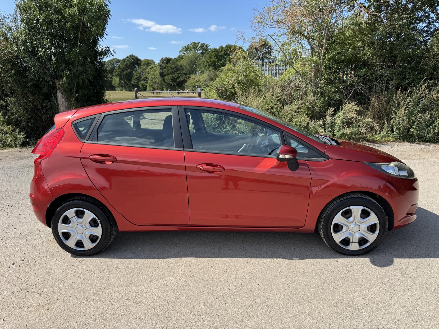 Ford Fiesta 1.25 Edge Hatchback 5dr Petrol Manual (127 g/km, 59 bhp)