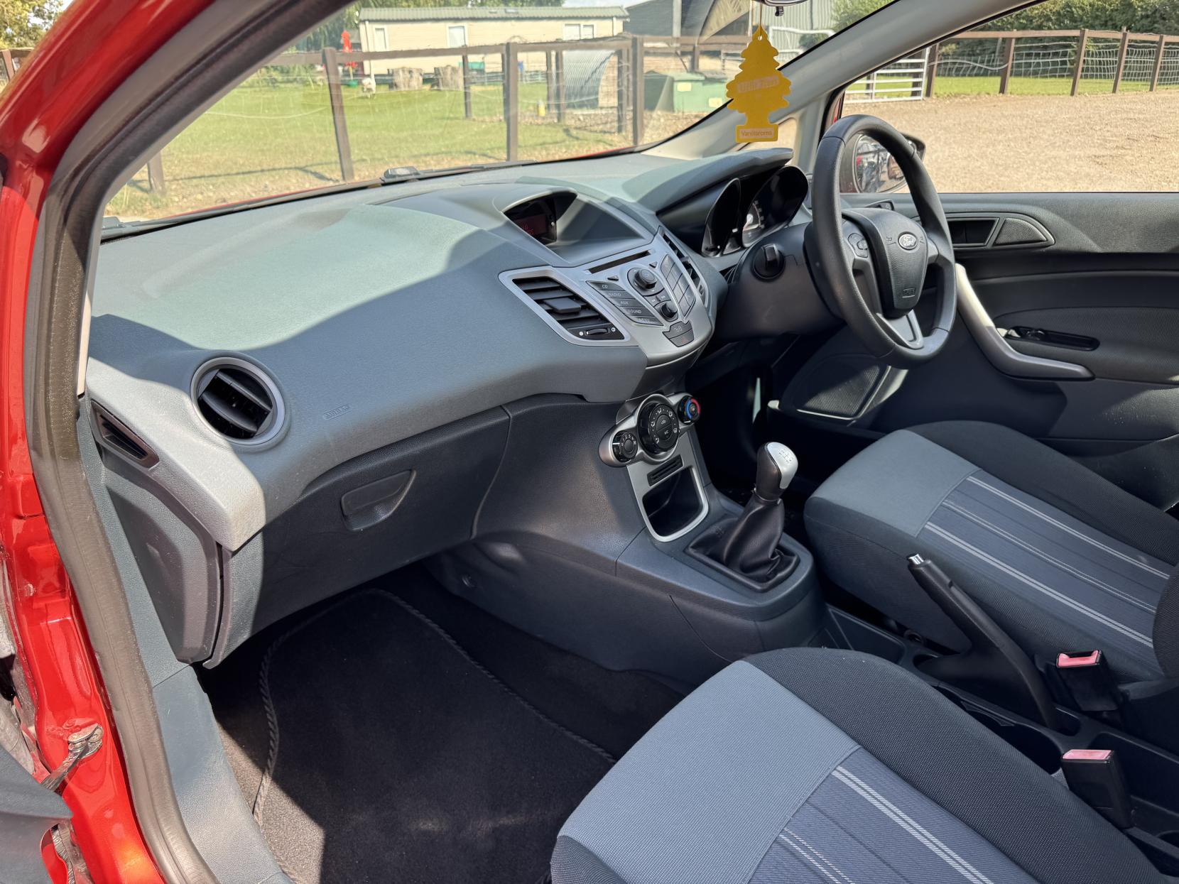 Ford Fiesta 1.25 Edge Hatchback 5dr Petrol Manual (127 g/km, 59 bhp)