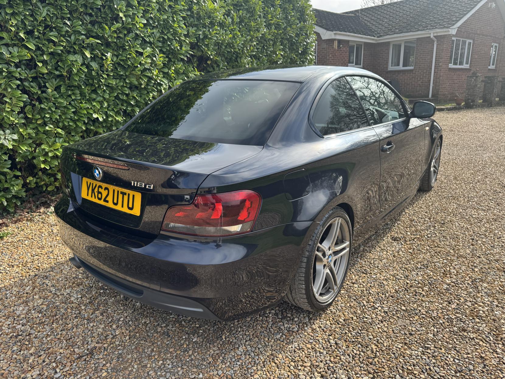 BMW 1 Series 2.0 118d Sport Plus Edition Coupe 2dr Diesel Steptronic Euro 5 (143 ps)