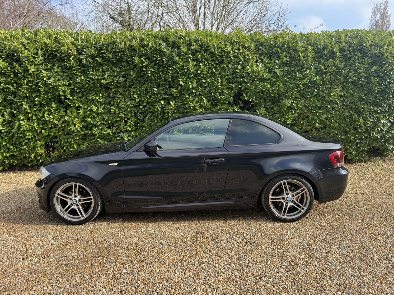 BMW 1 Series 2.0 118d Sport Plus Edition Coupe 2dr Diesel Steptronic Euro 5 (143 ps)