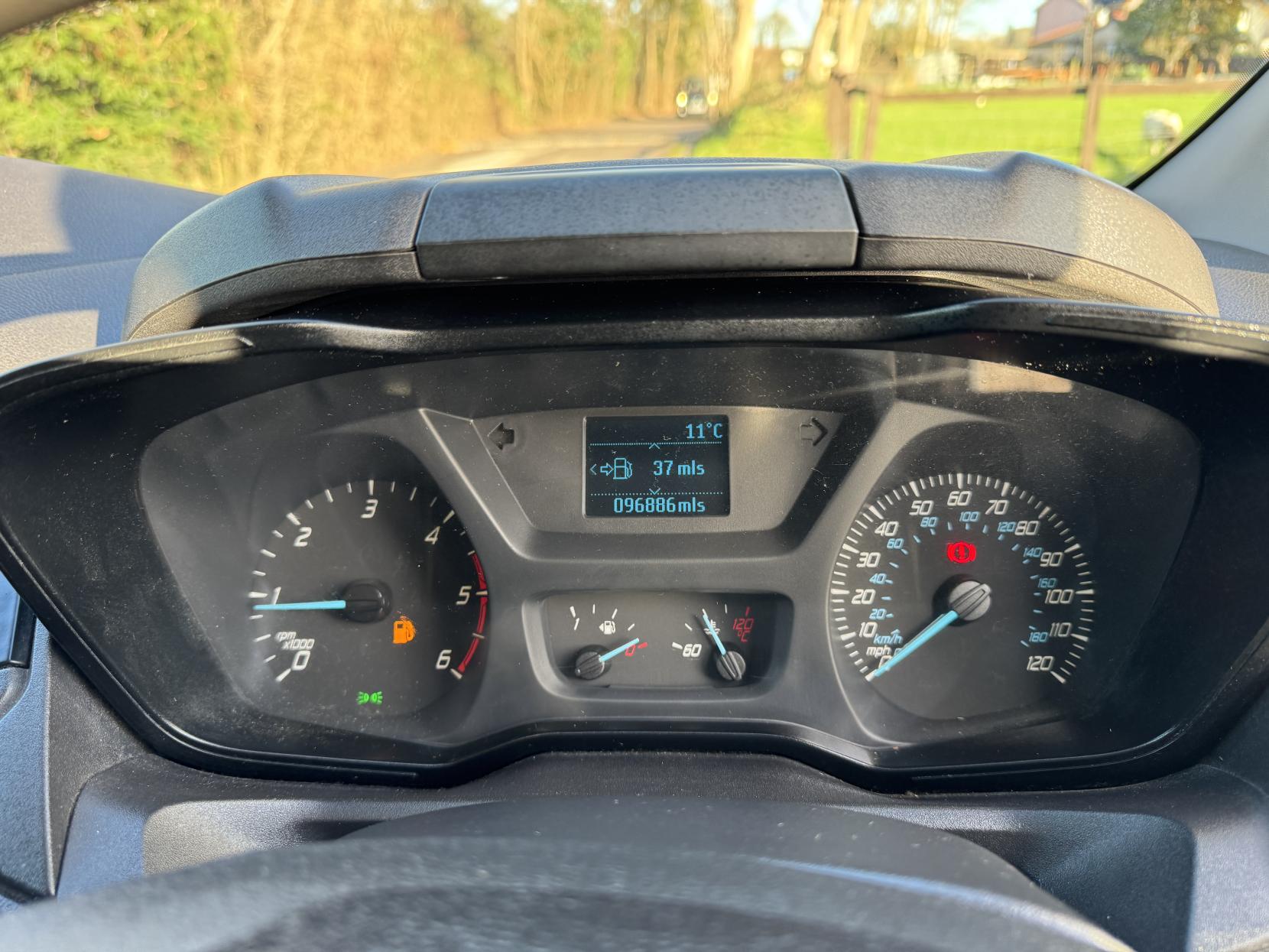 Ford Transit Custom 2.2 TDCi 290 Panel Van 5dr Diesel Manual L2 H1 (186 g/km, 123 bhp)