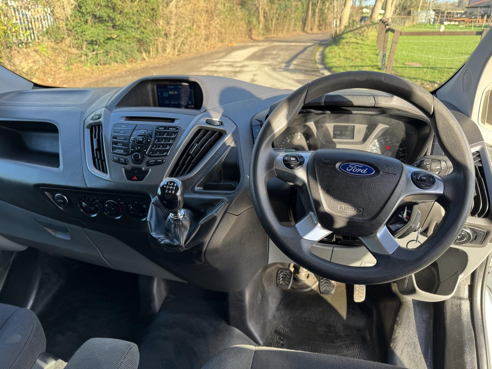 Ford Transit Custom 2.2 TDCi 290 Panel Van 5dr Diesel Manual L2 H1 (186 g/km, 123 bhp)